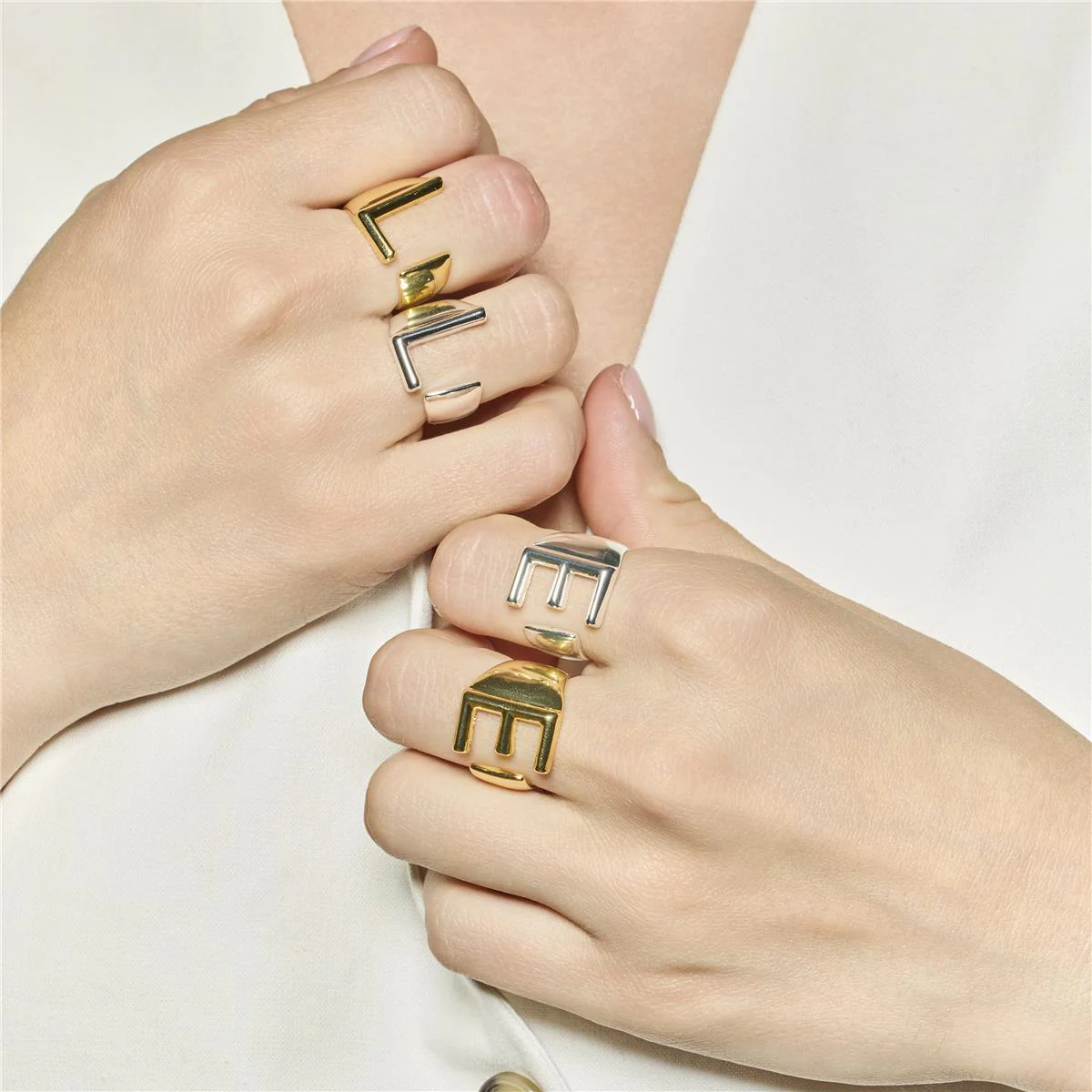 Anillo acabado oro amarillo 18k - Alphabet - Image 6