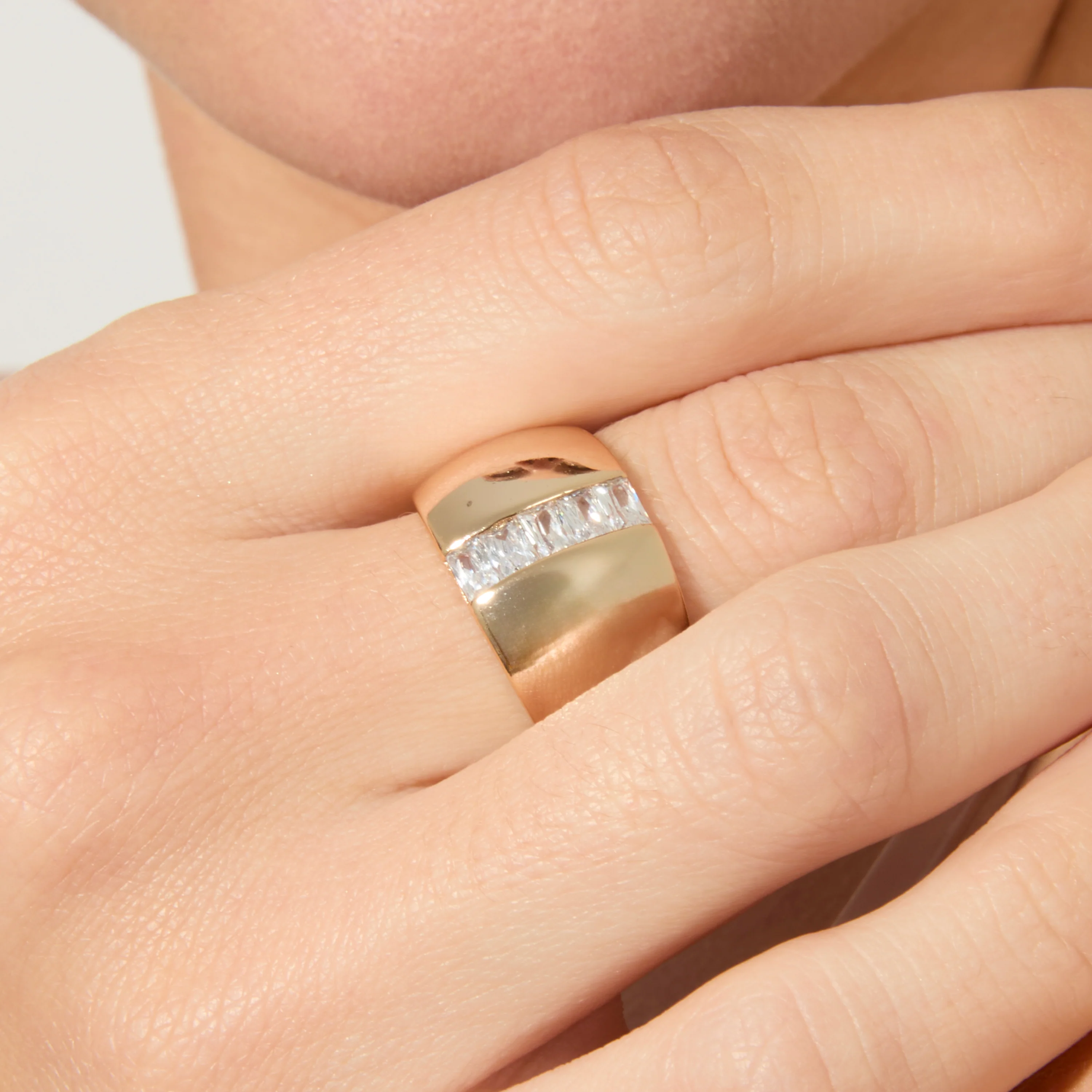 Anillo de Circonita Brillante acabado en oro amarillo de 18k - Hiddon - Image 6