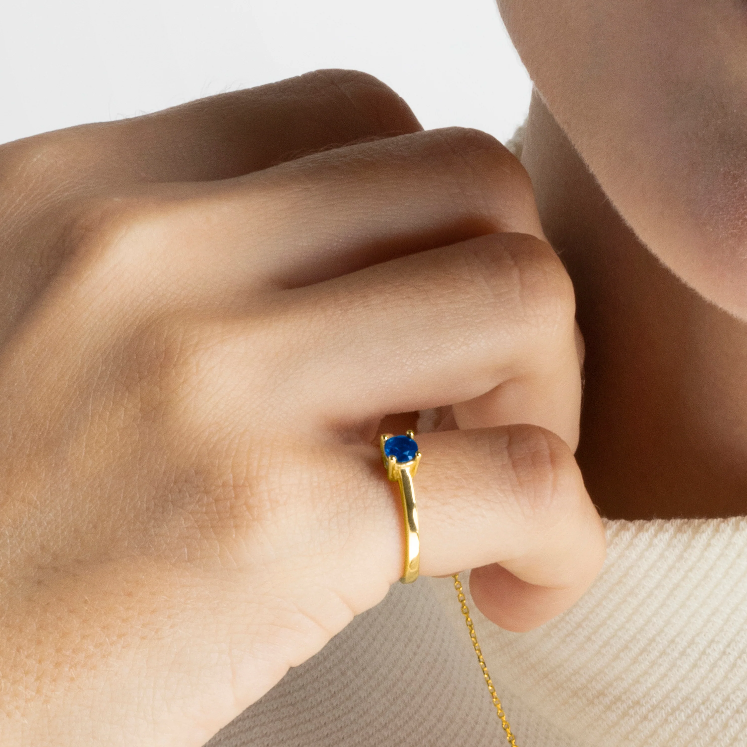 Anillo de Plata de Ley 925 con Cuarzo Hidrotermal Lapislazuli acabado en oro amarillo 18K - Otieno - Image 3