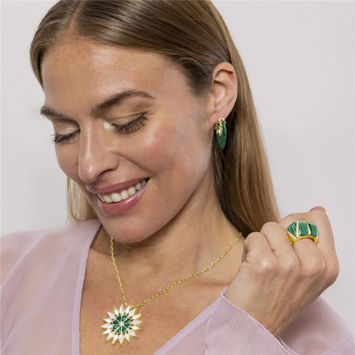 Anillo Zarla Plata de Ley 925 - Zarla VERDE - Image 2