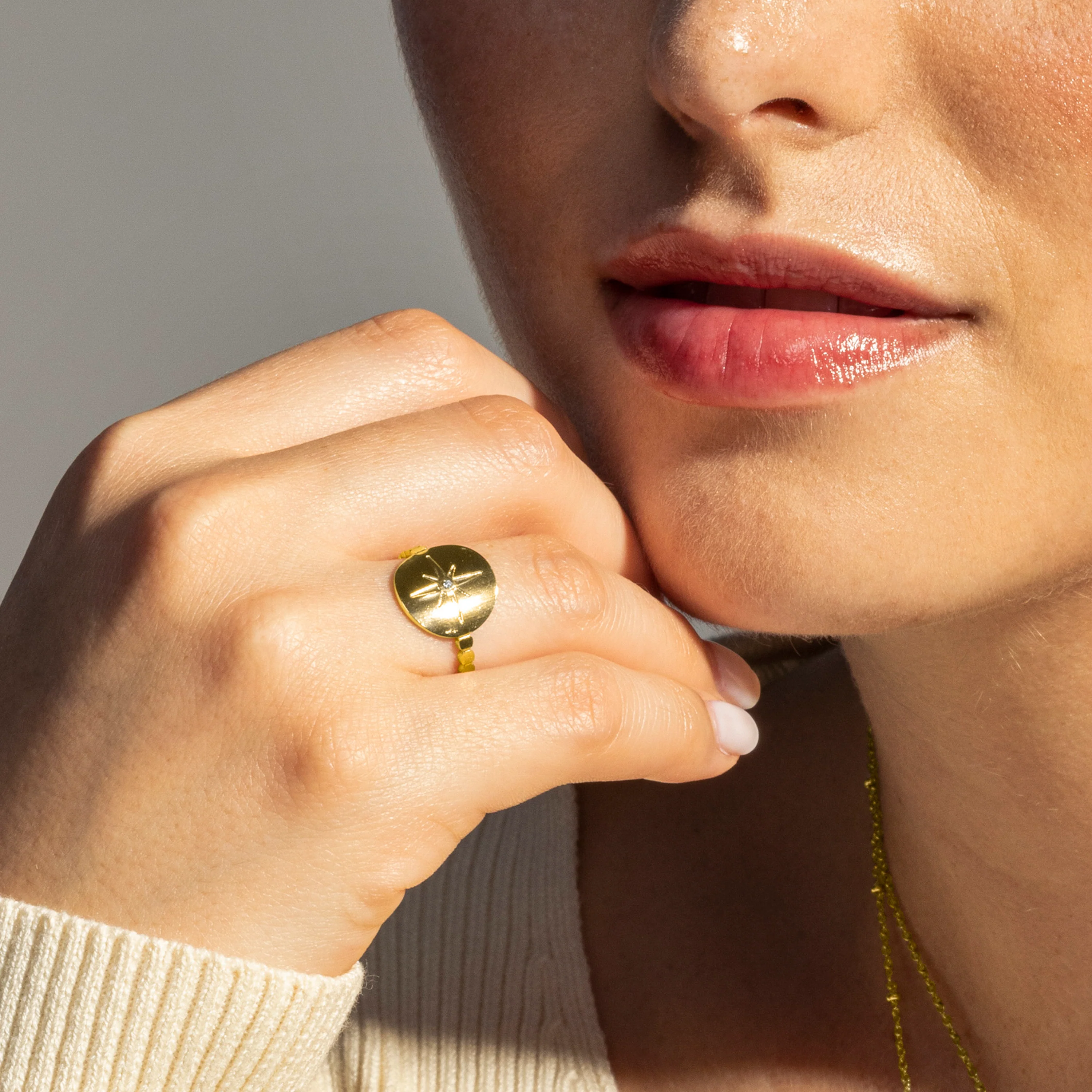 Anillo de Circonita Brillante acabado en oro amarillo de 18K- Leri - Image 3