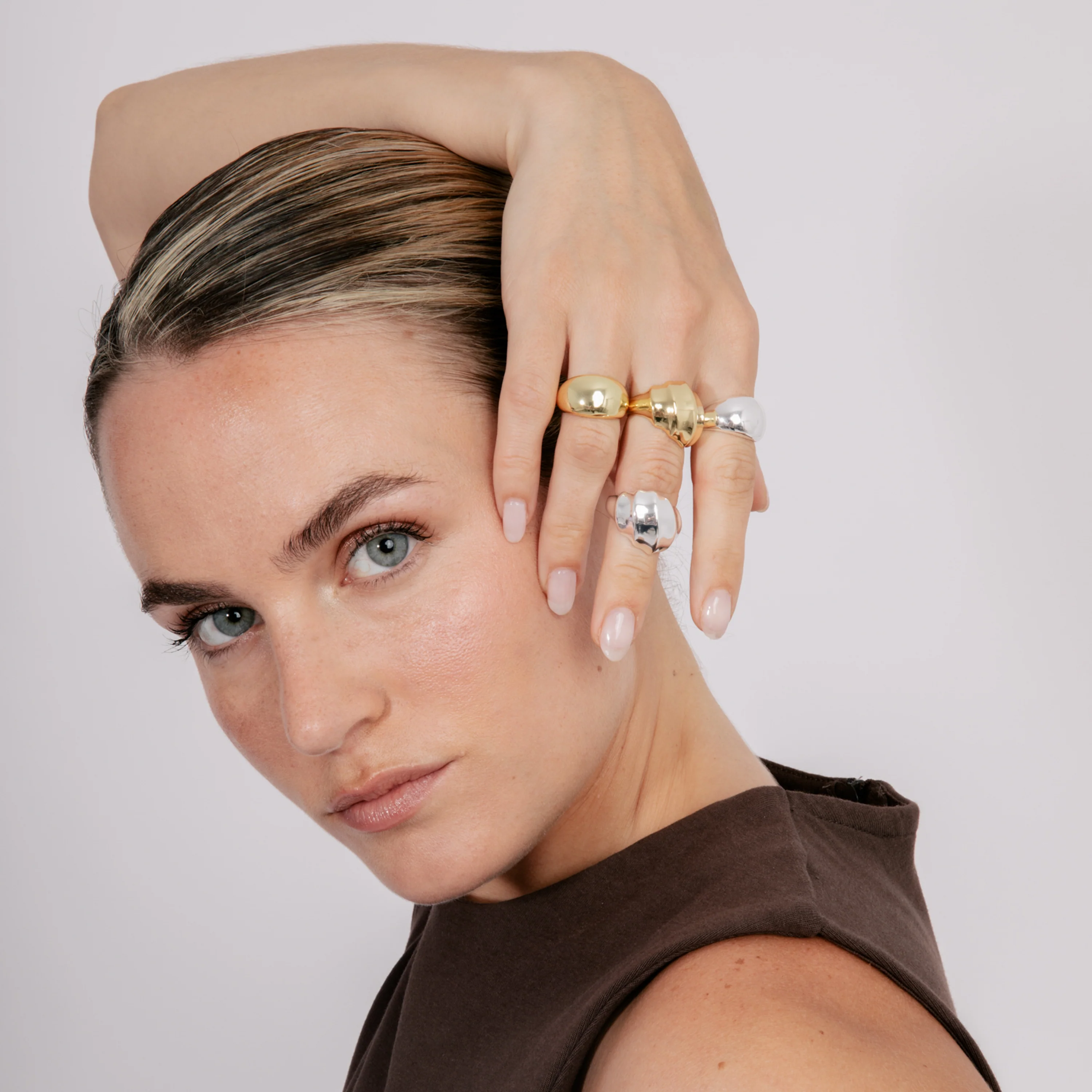 Anillo acabado en rodio - Nura - Image 2