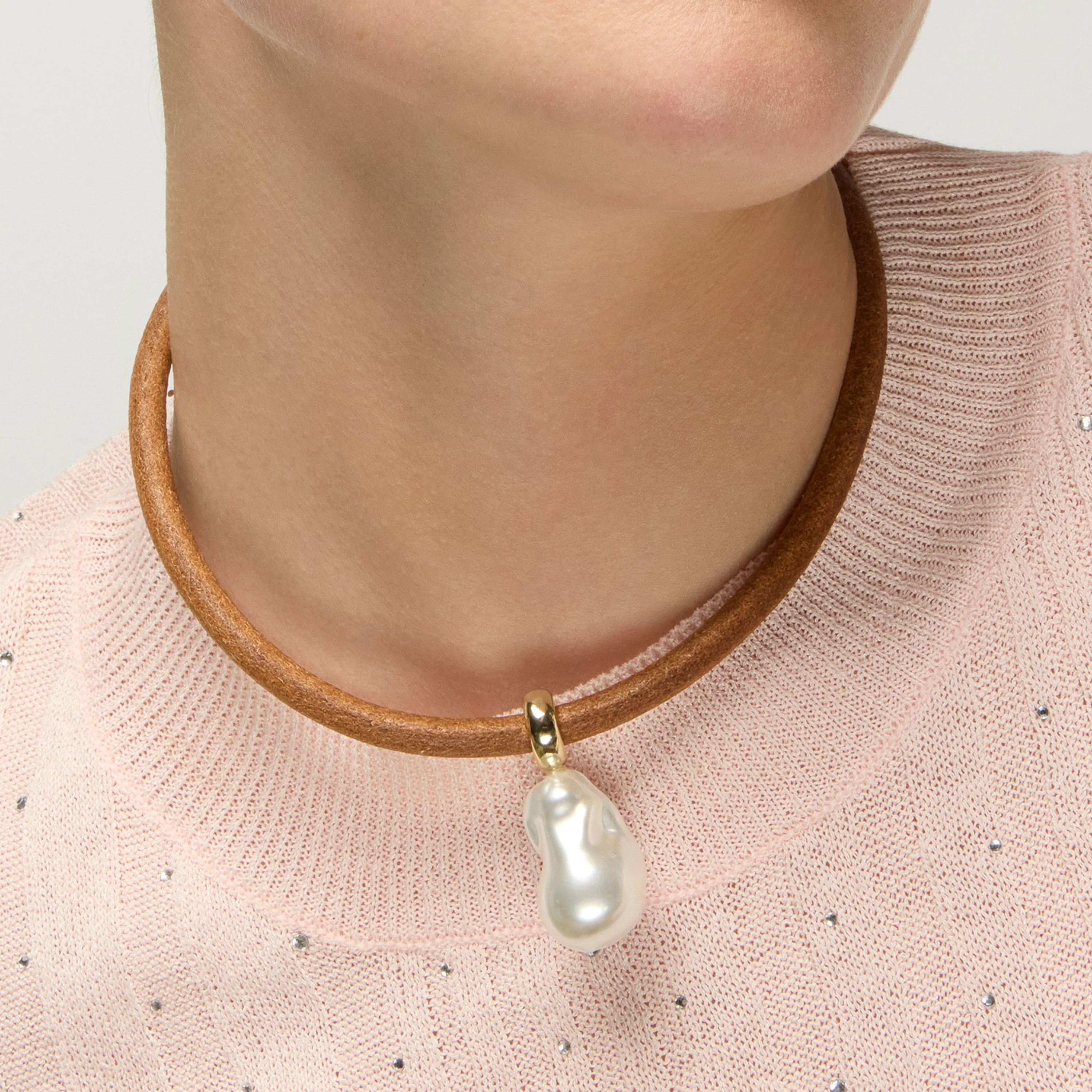 Collar de Plata de Ley 925 y Perla Blanca acabado oro amarillo de 18k - Abongo - Image 4