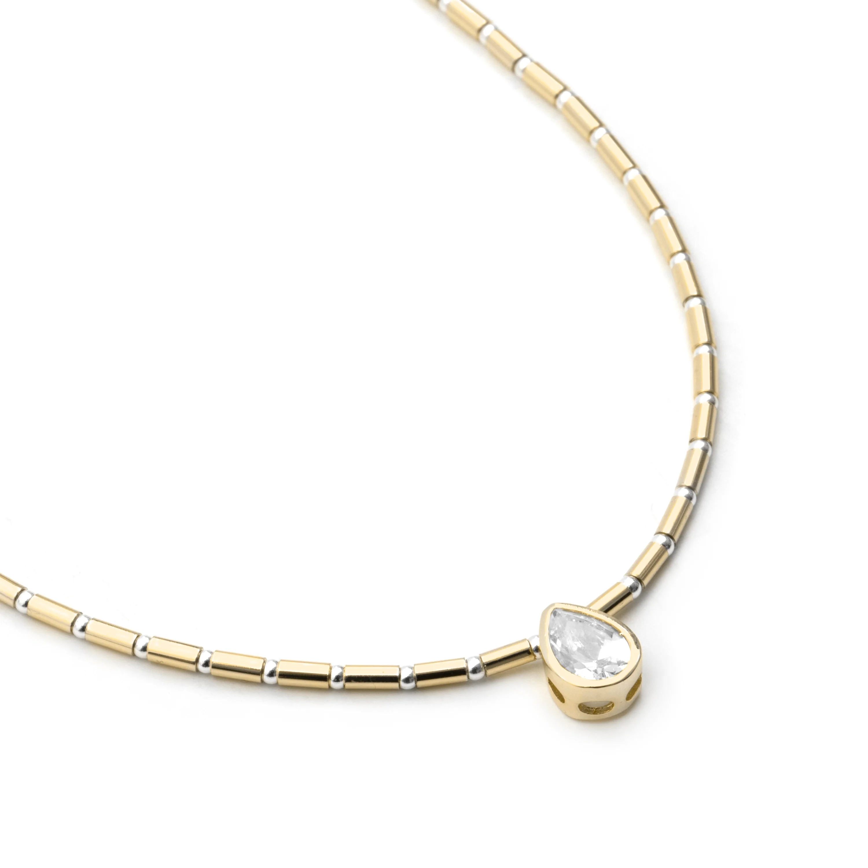 Collar de Plata de Ley 925 y Circonita Brillante acabado en oro amarillo de 18k - Gusva - Image 5