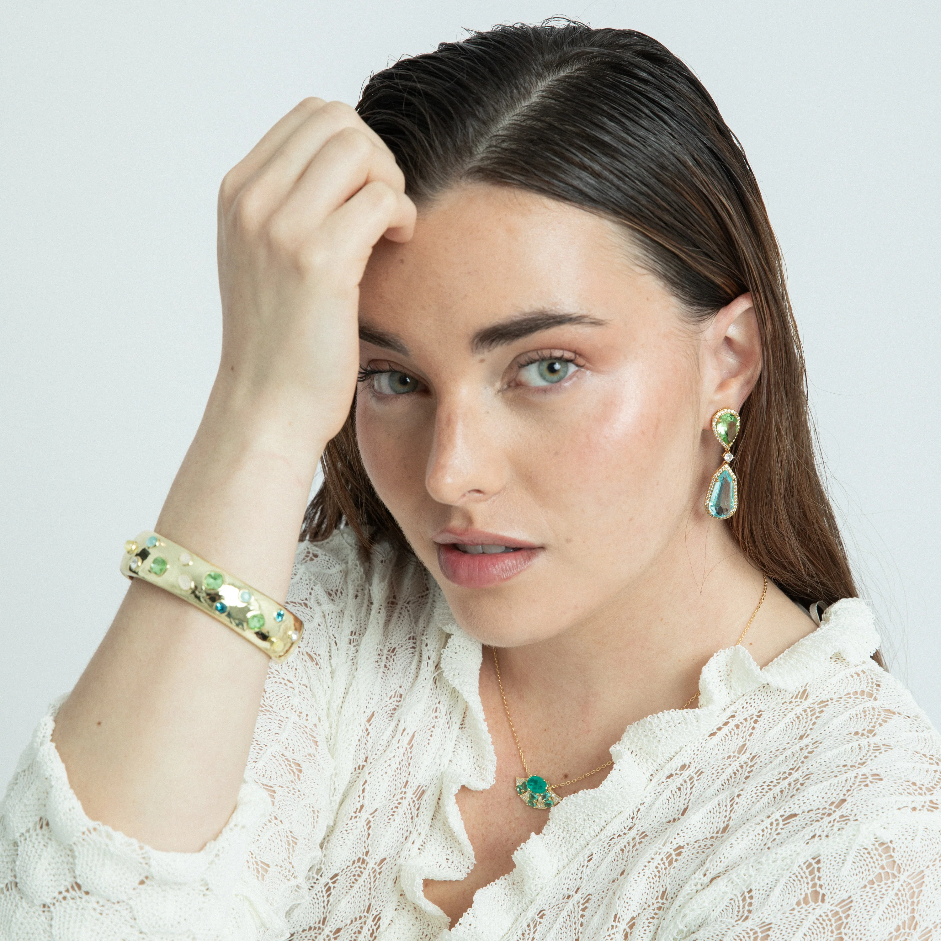 Collar de Plata de Ley 925 y Cuarzo Hidrotermal Verde Paraiba acabado oro amarillo de 18k - Kioly - Image 2