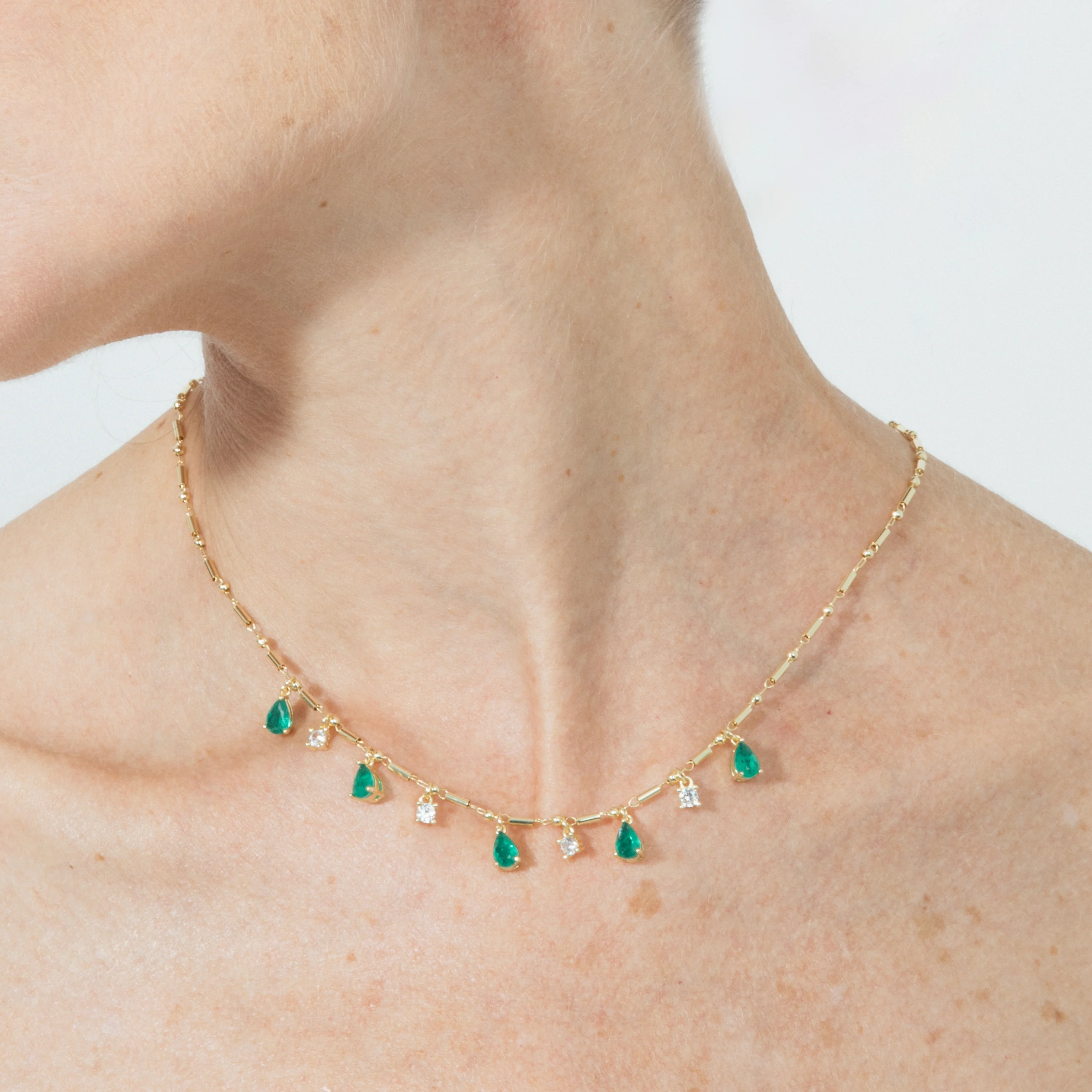 Collar de Plata de Ley 925 y Cuarzo Hidrotermal Verde Paraiba acabado en oro amarillo 18k - Lakrom - Image 4