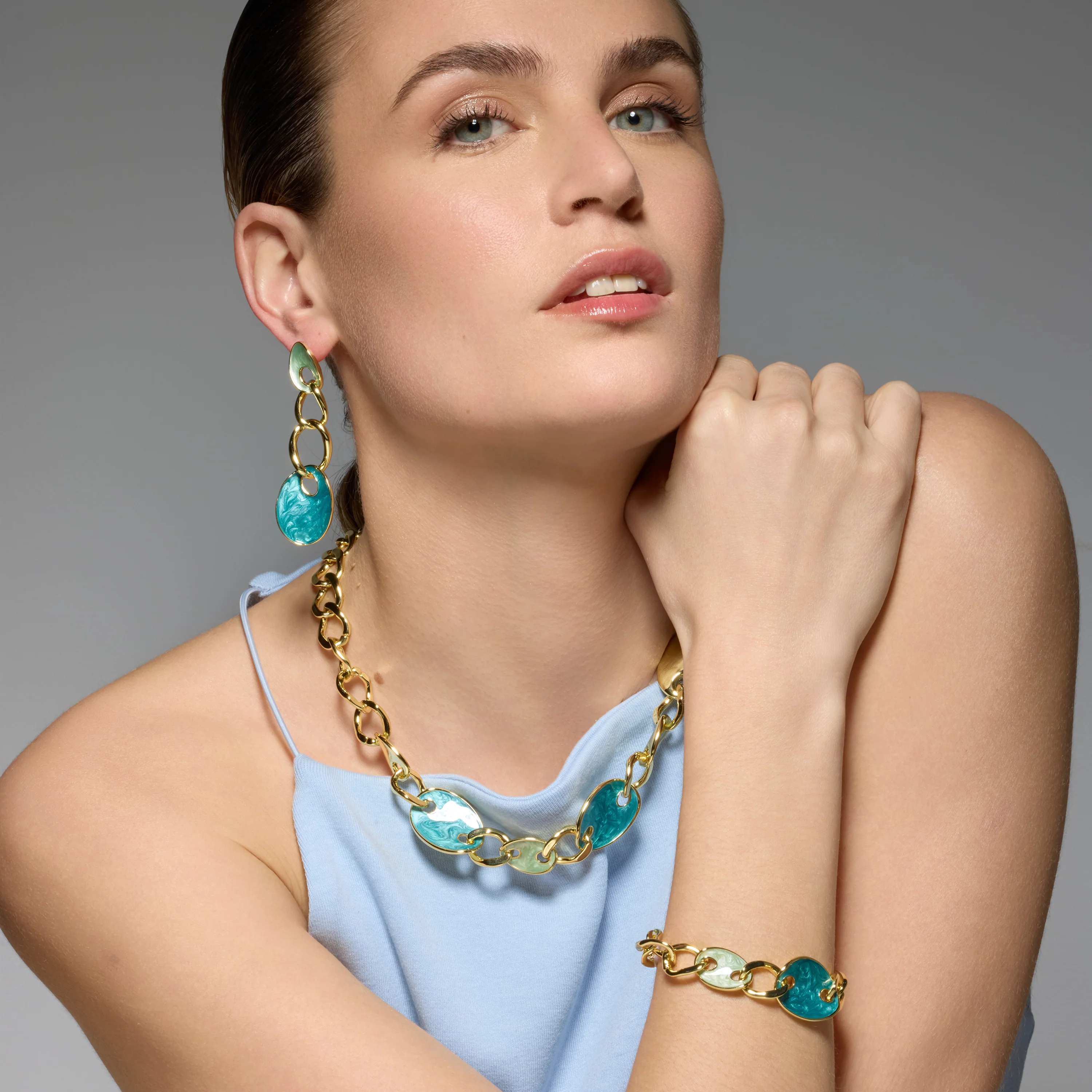 Collar acabado oro amarillo de 18k y Lacado Azul - Makan - Image 2