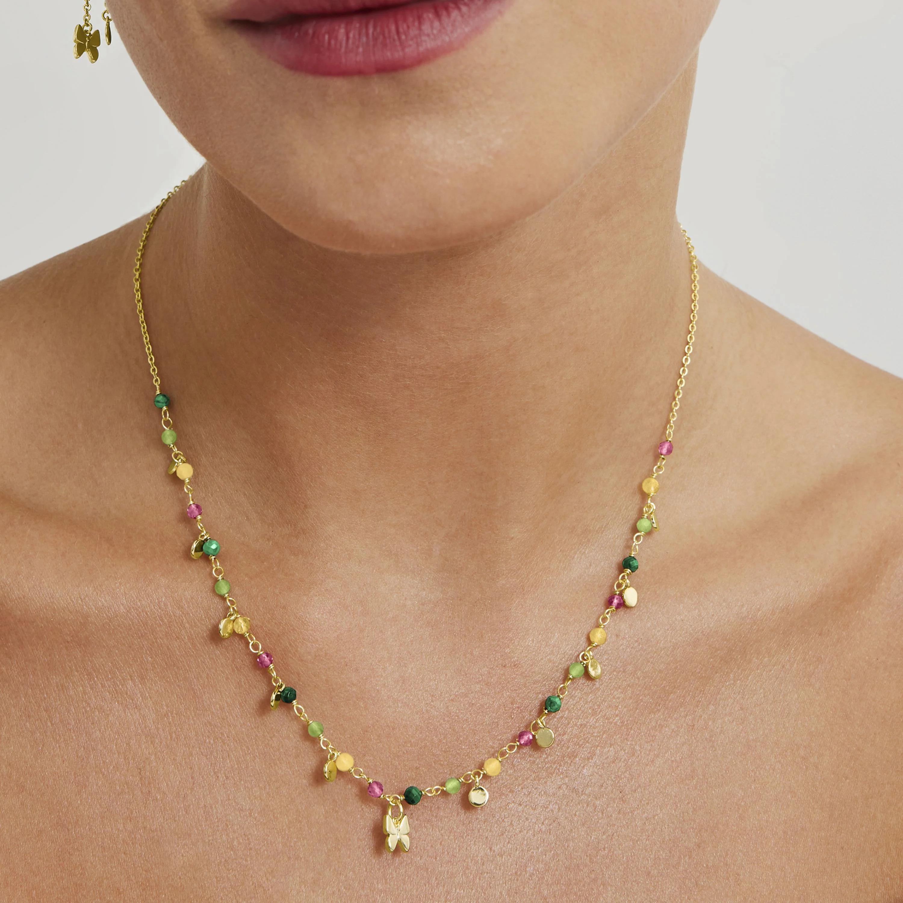 Collar de Plata de Ley 925 con Cristal Verde acabado en oro amarillo 18K - Mariposa - Image 3
