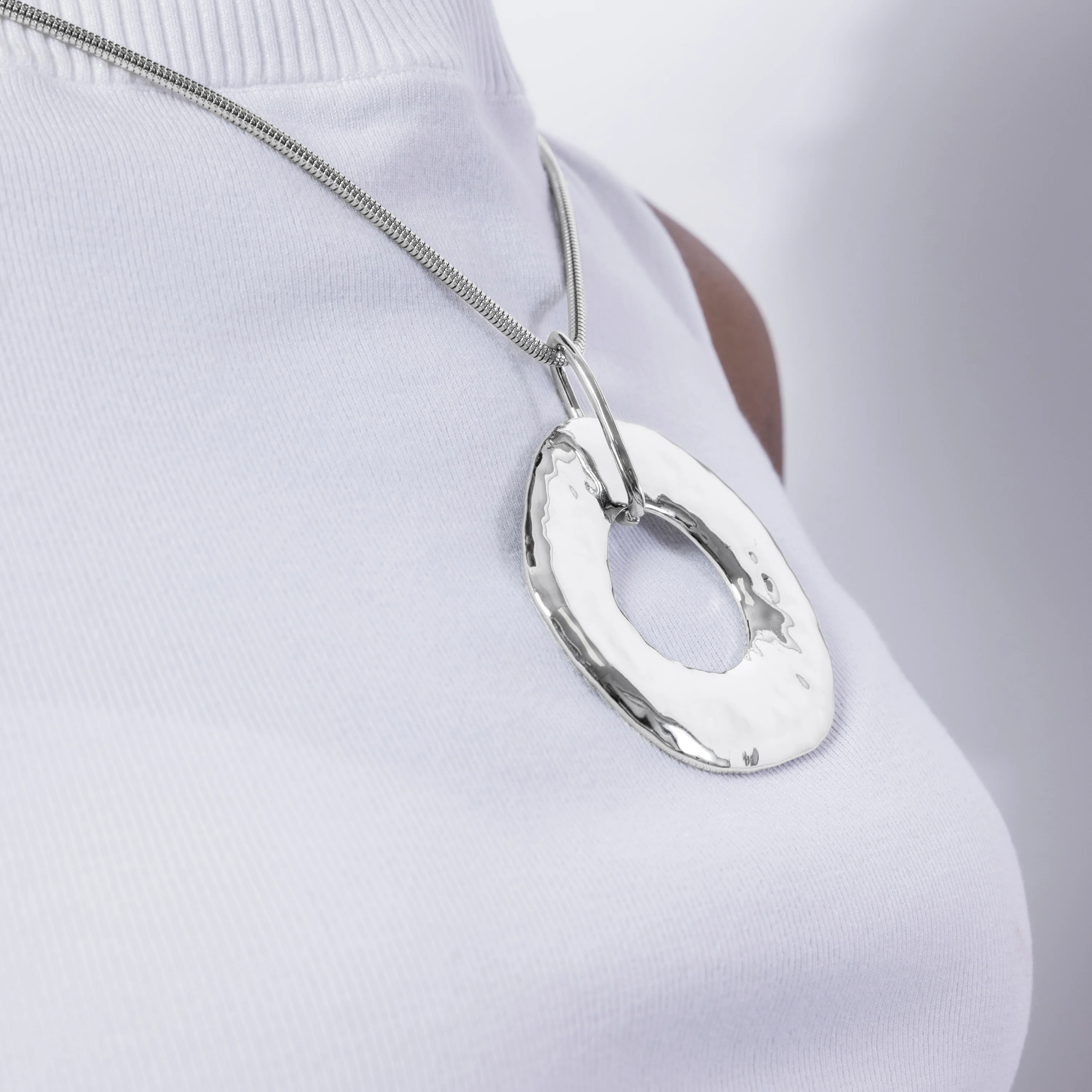 Collar acabado en rodio - Routa - Image 4