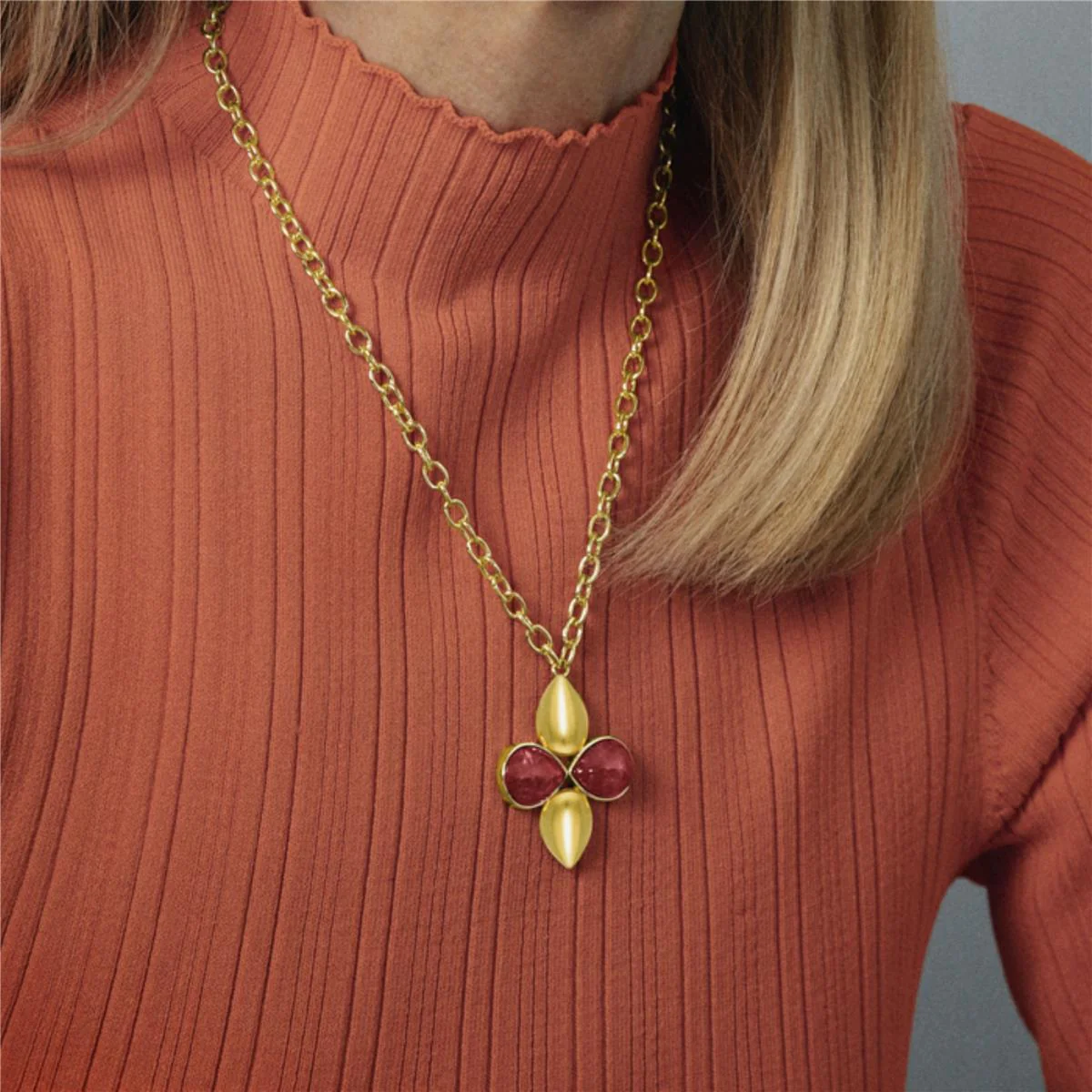 Collar Theoka acabado en oro amarillo - Theoka MORADO - Image 2