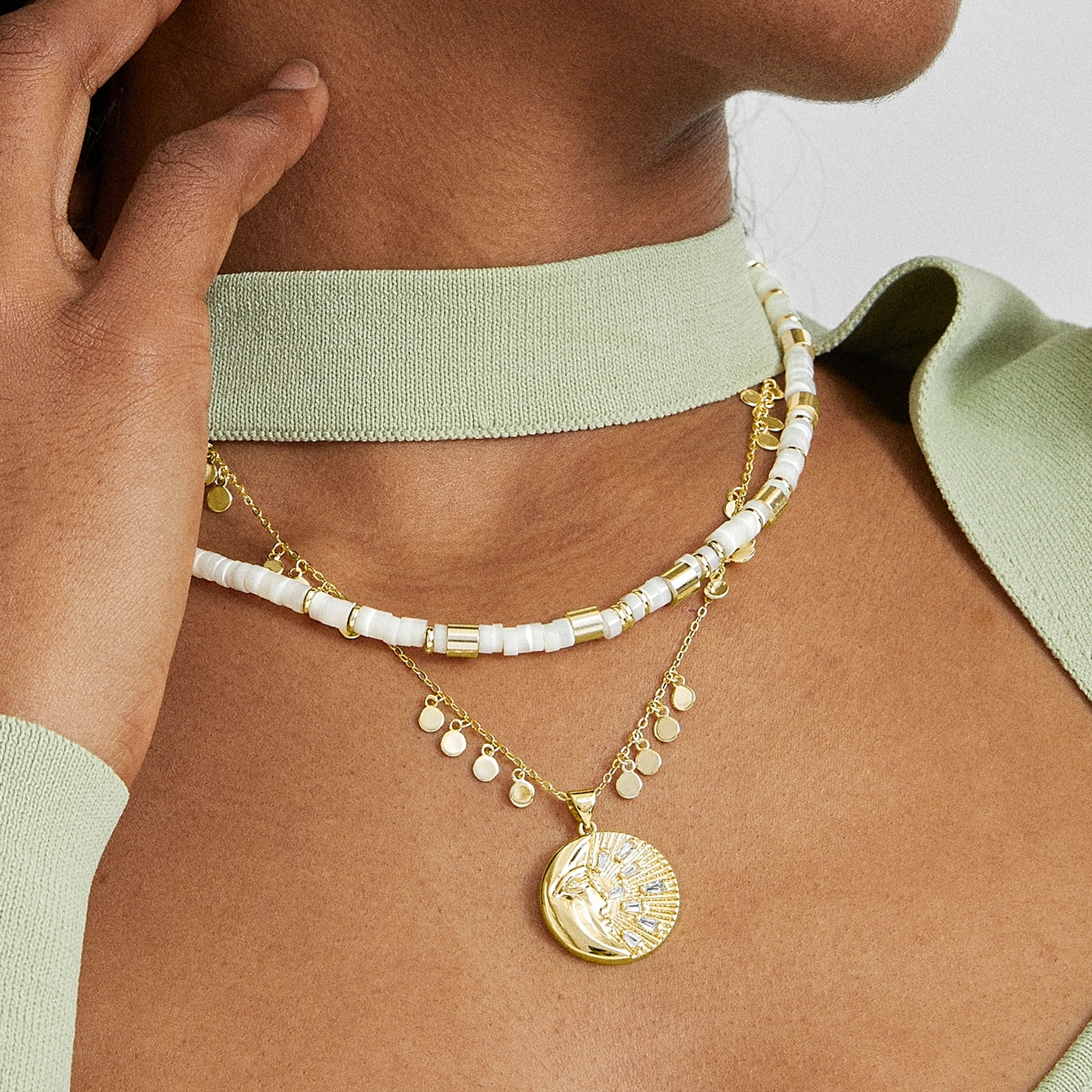 Collar de Plata de Ley 925 con Madreperla Blanca acabado en oro amarillo 18K - Wicoy - Image 3