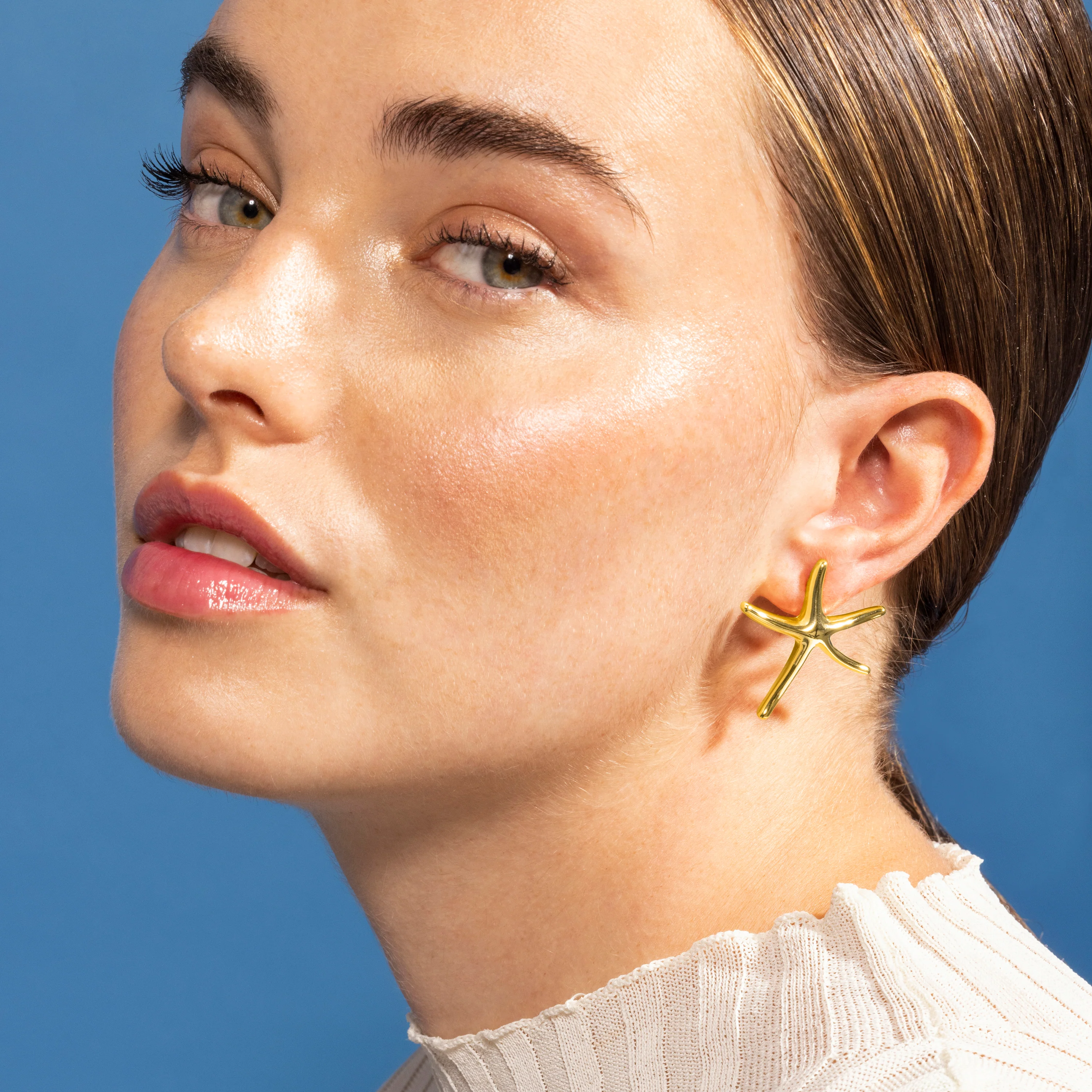 Pendientes acabados en oro amarillo 18K - Amiri - Image 6