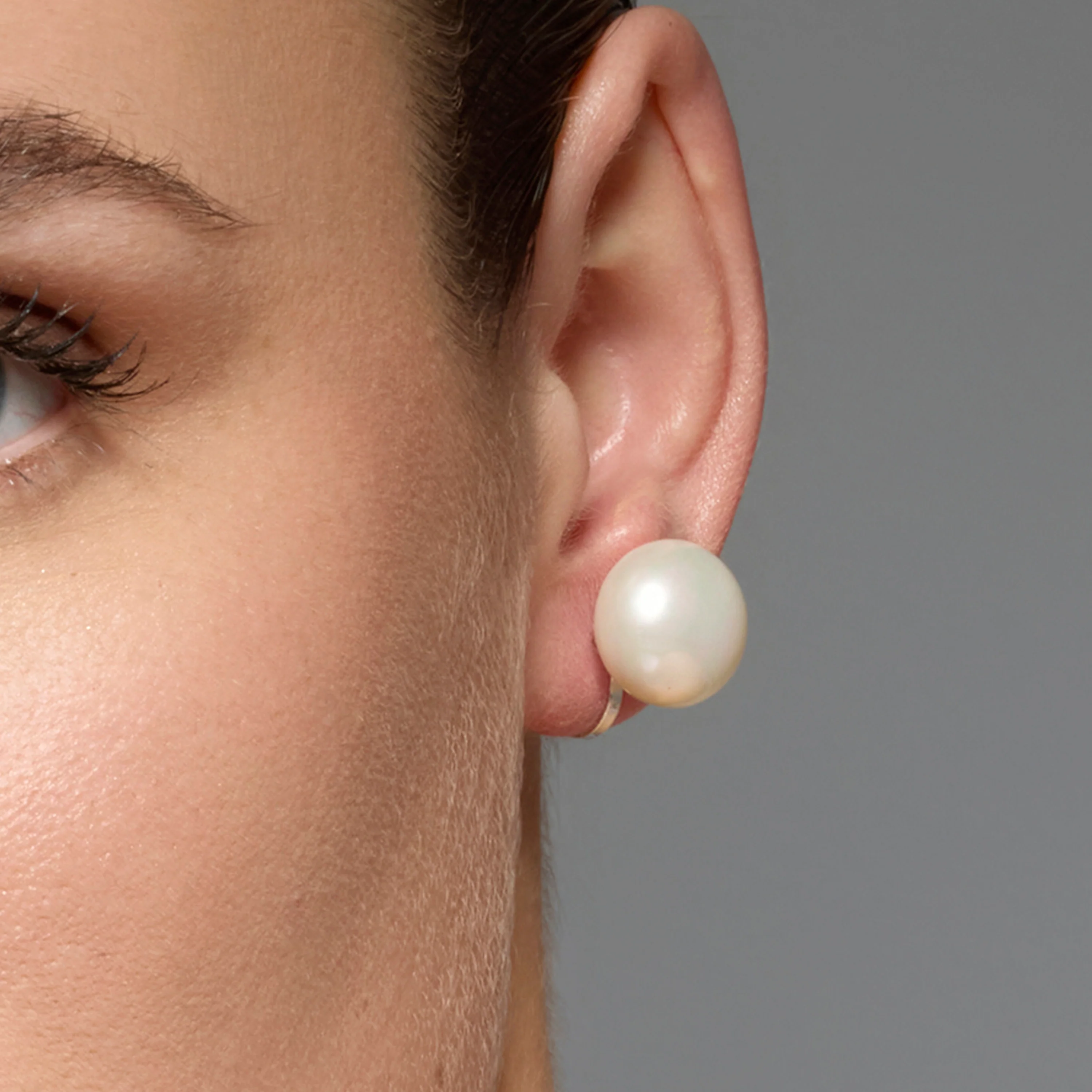 Pendientes acabado plata y Perla Blanca - Benet - Image 4