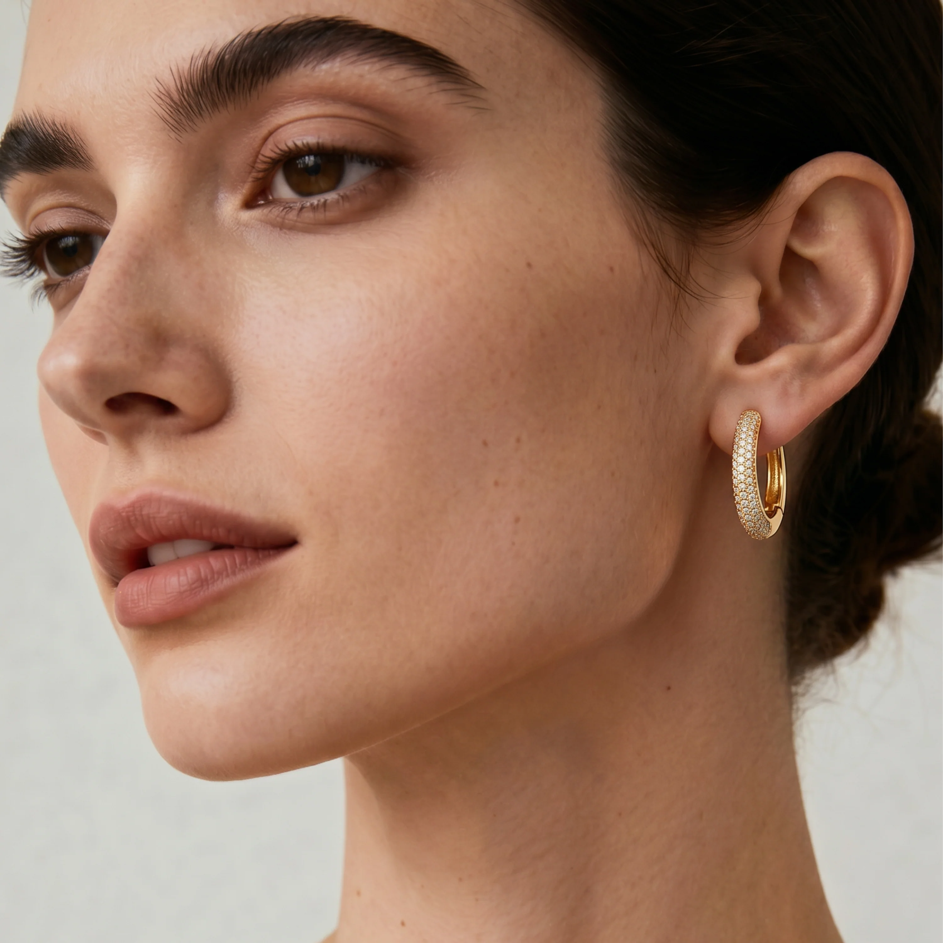Pendientes de Circonita Brillante acabado en oro amarillo de 18k - Irian - Image 4