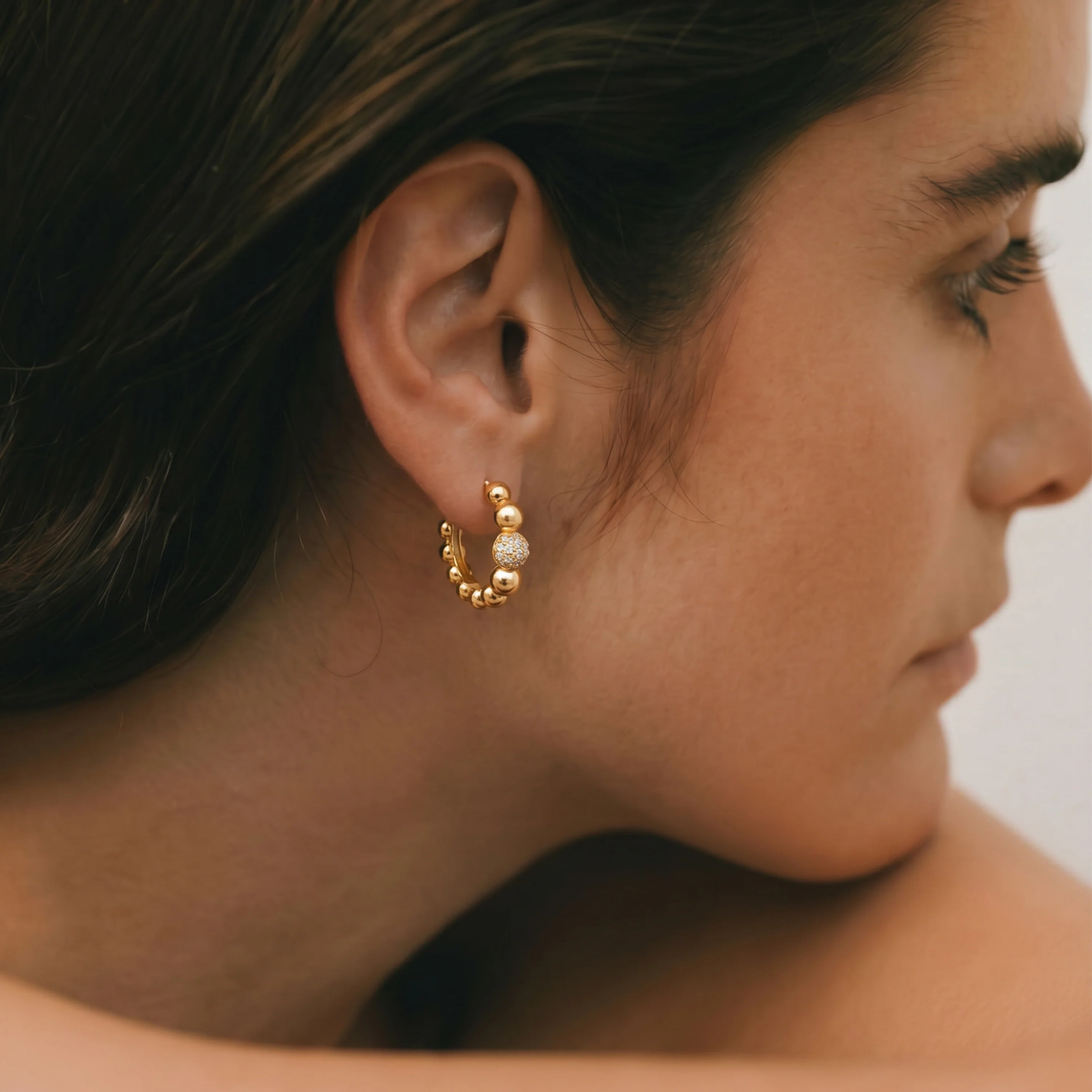 Pendientes de Circonita Brillante acabado en oro amarillo de 18k - Lordae - Image 4