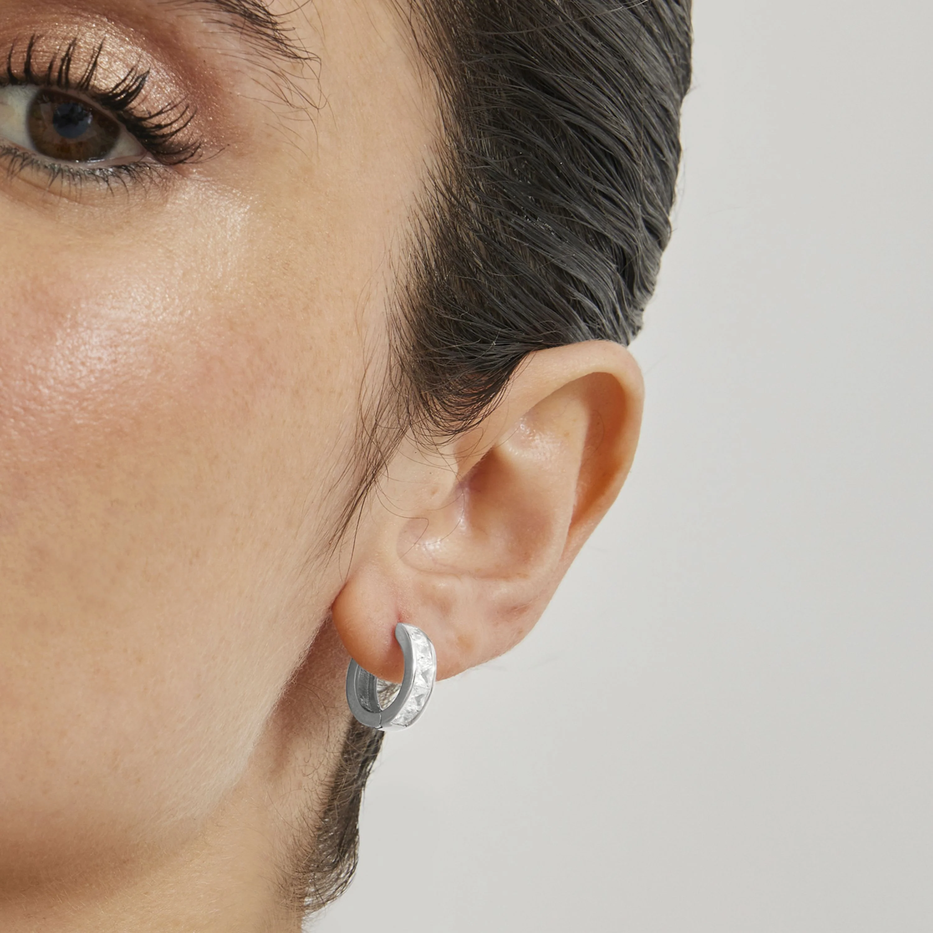 Pendientes de Plata de Ley 925 con Circonita Brillante acabados en rodio - Essential - Image 4
