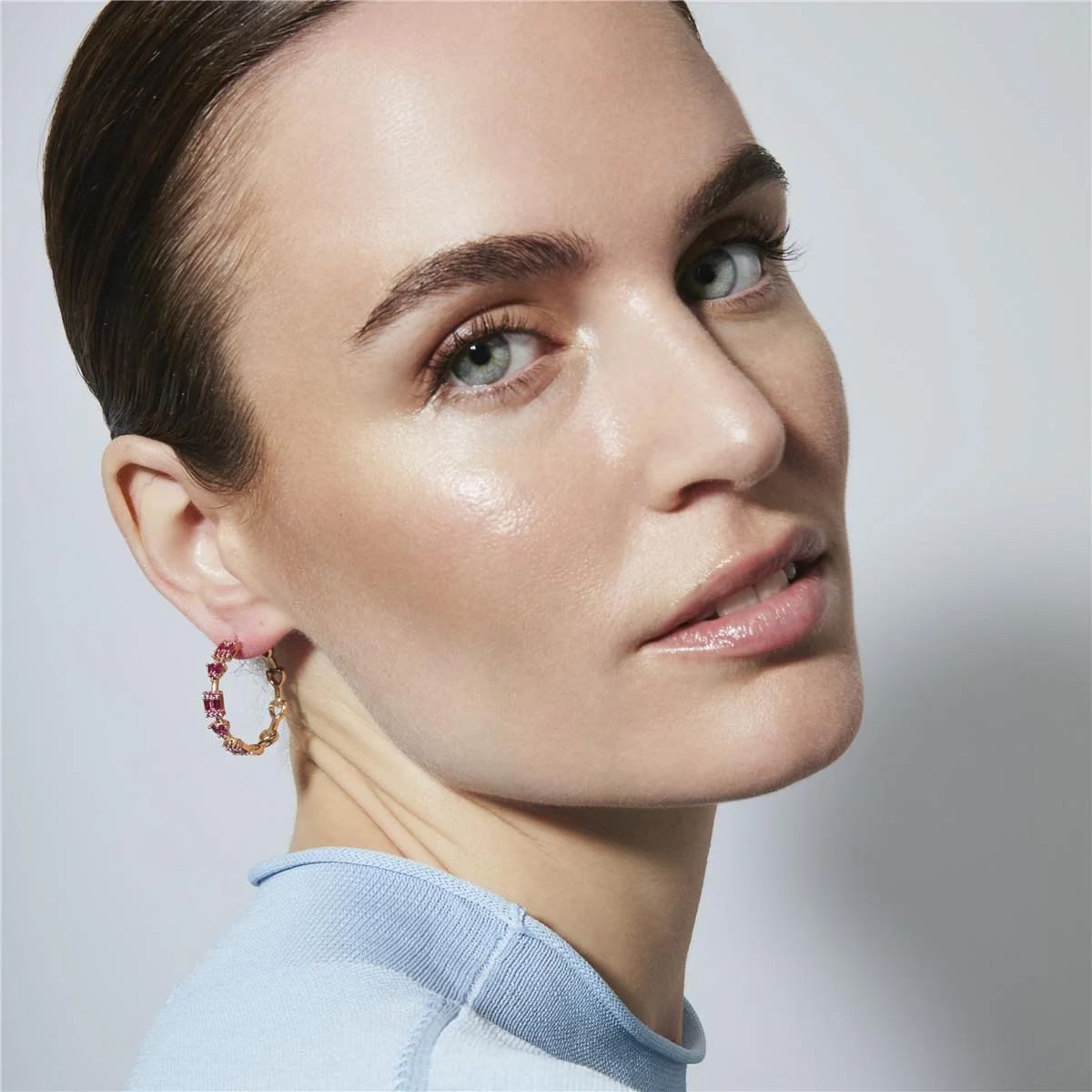 Pendientes de Circonita Rubí acabado en oro amarillo de 18k - Fanri - Image 2