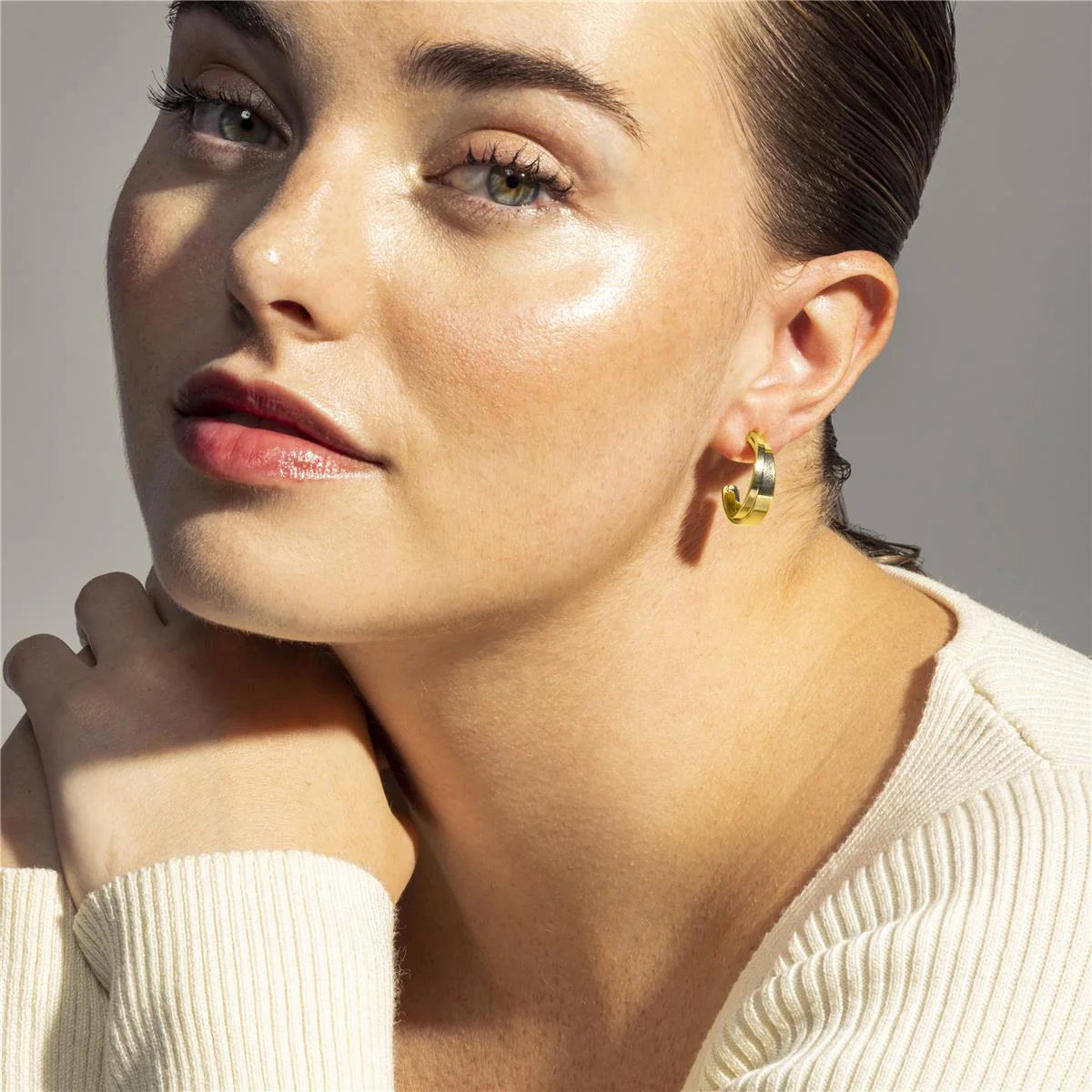 Pendientes Huiwe acabado oro Amarillo 18k - 21mm - Huiwe AMARILLO - Image 2