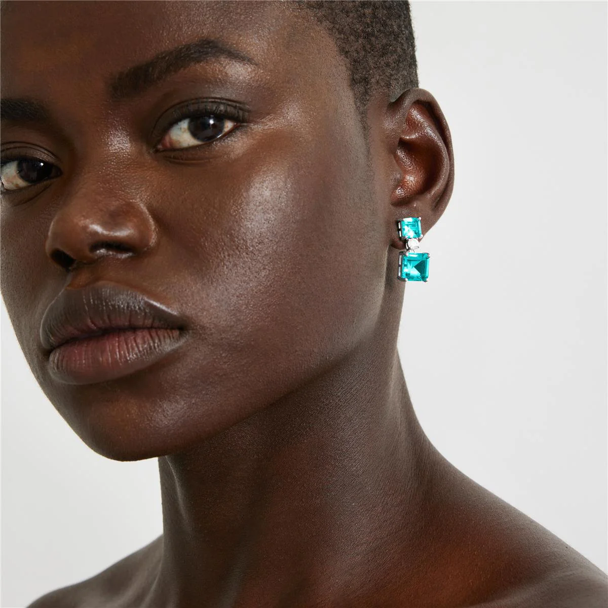 Pendientes Igen Plata de Ley 925 - Igen VERDE - Image 3