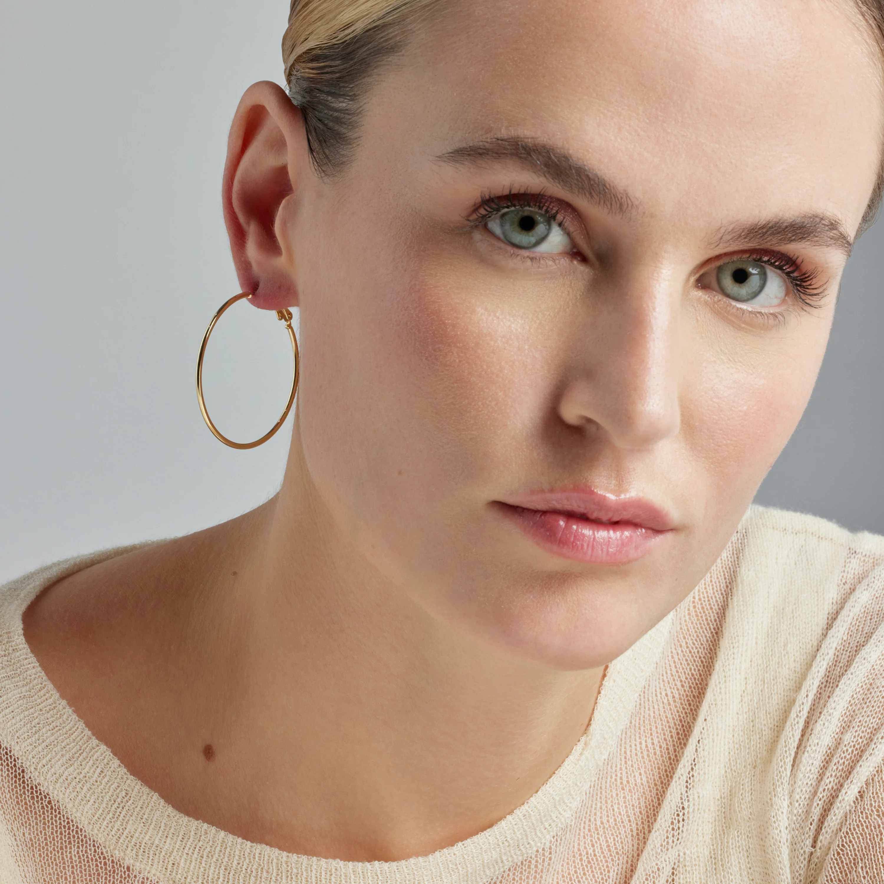Pendientes de 30mm de diámetro acabado Oro Amarillo de 18k - Kelxo - Image 2