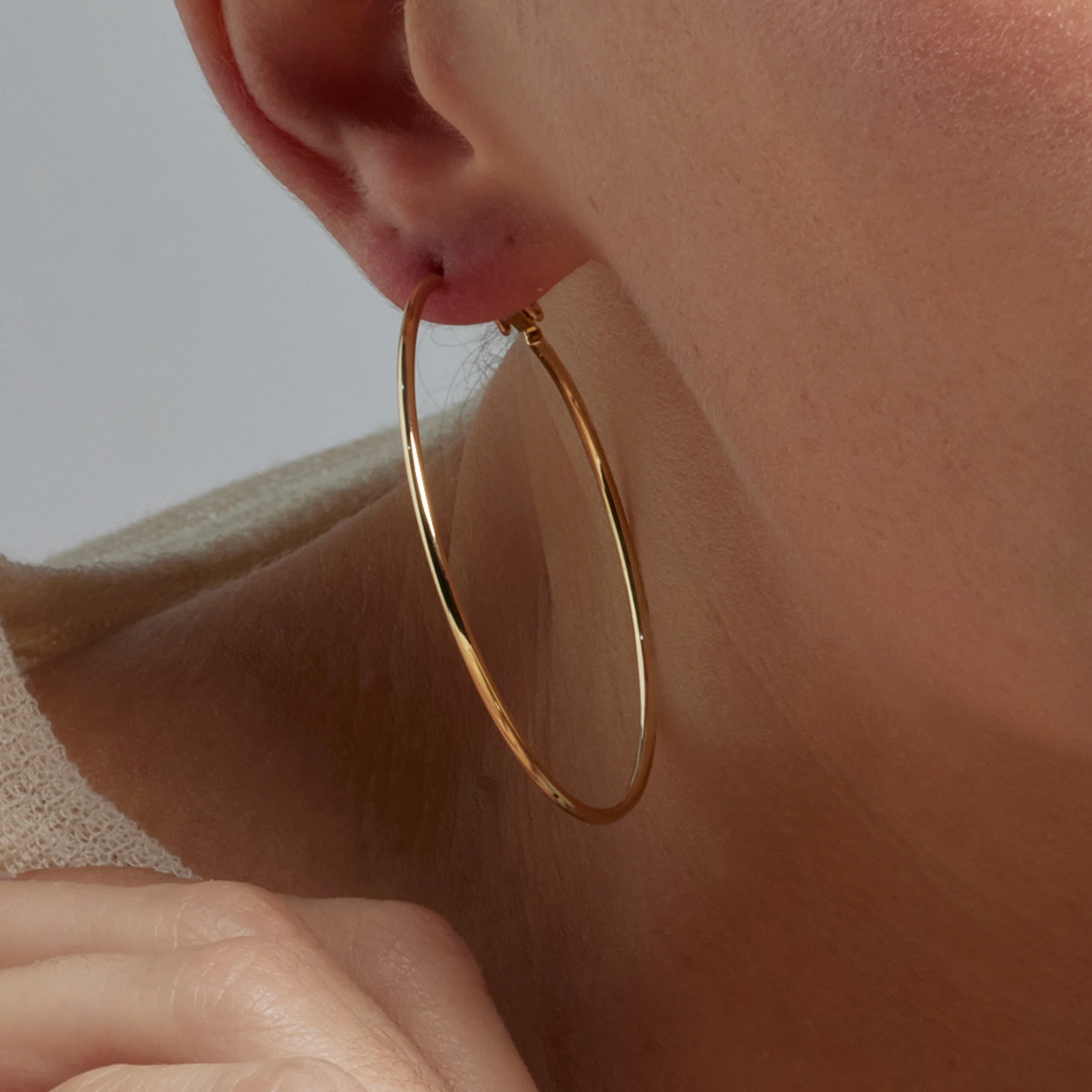 Pendientes de 50mm de diámetro acabado Oro Amarillo de 18k - Kelxo - Image 4