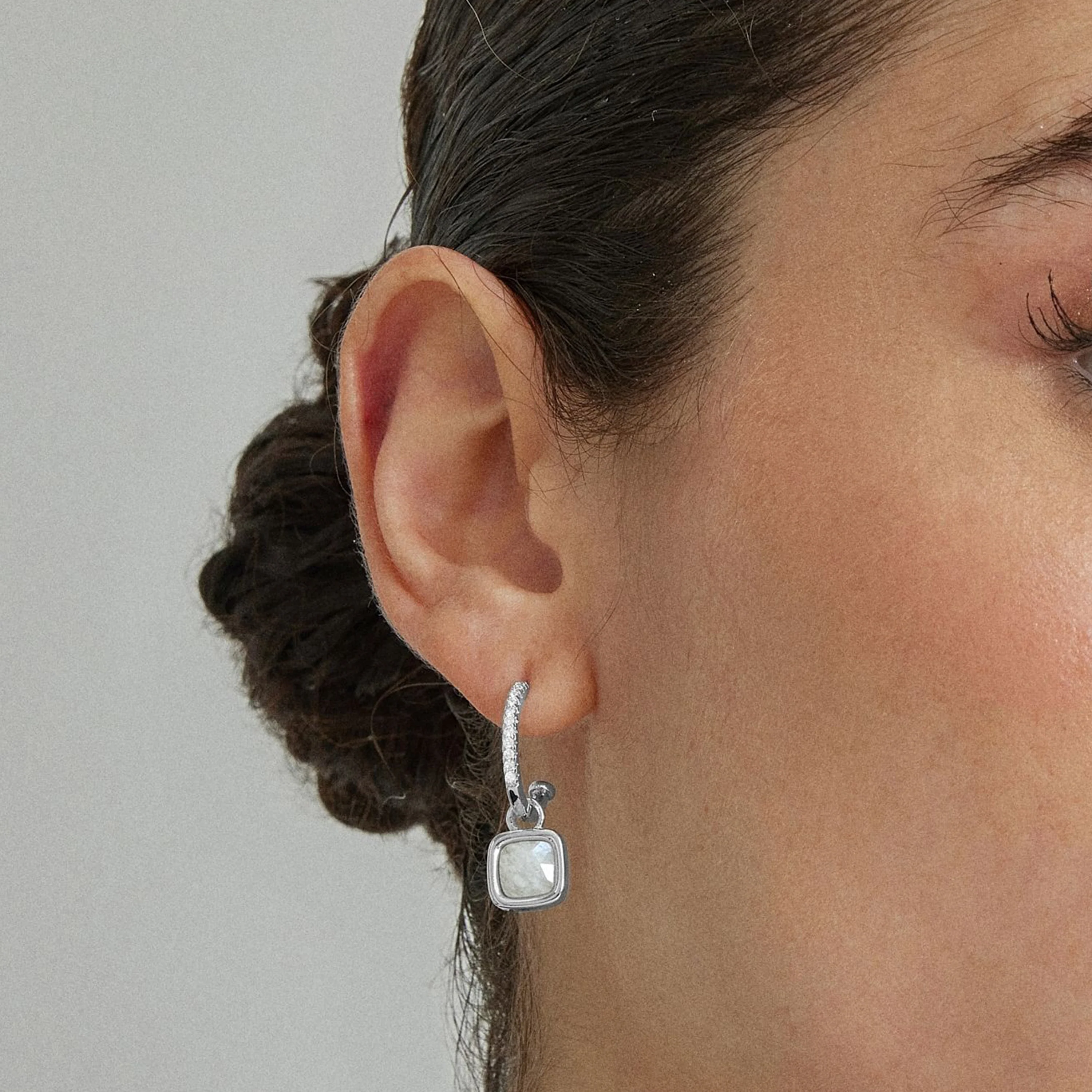 Pendientes de Cristal Blanco acabados en rodio - Khan - Image 3