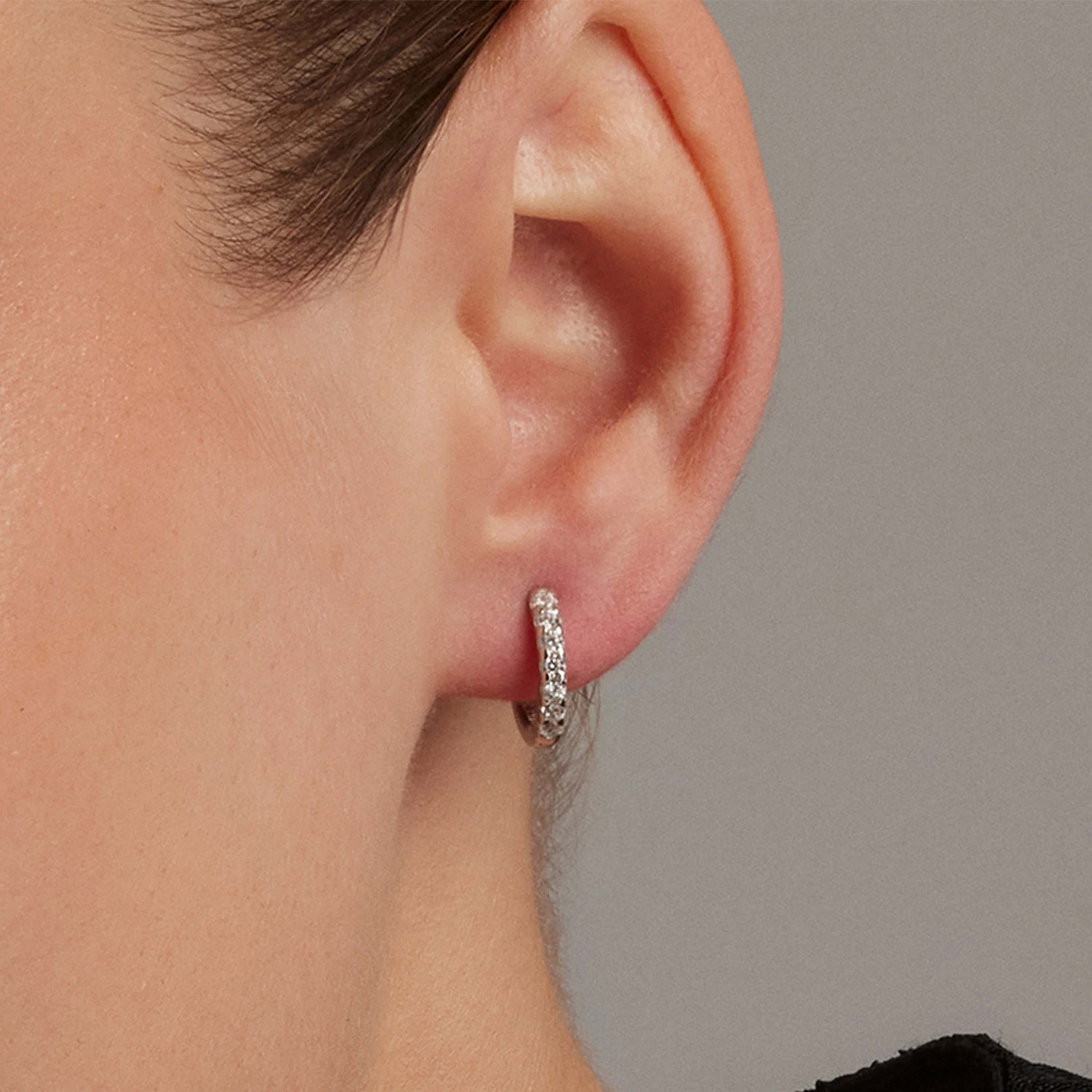 Pendientes de 9mm de Plata de Ley 925 con Circonita Brillante acabados en rodio - Meri - Image 4