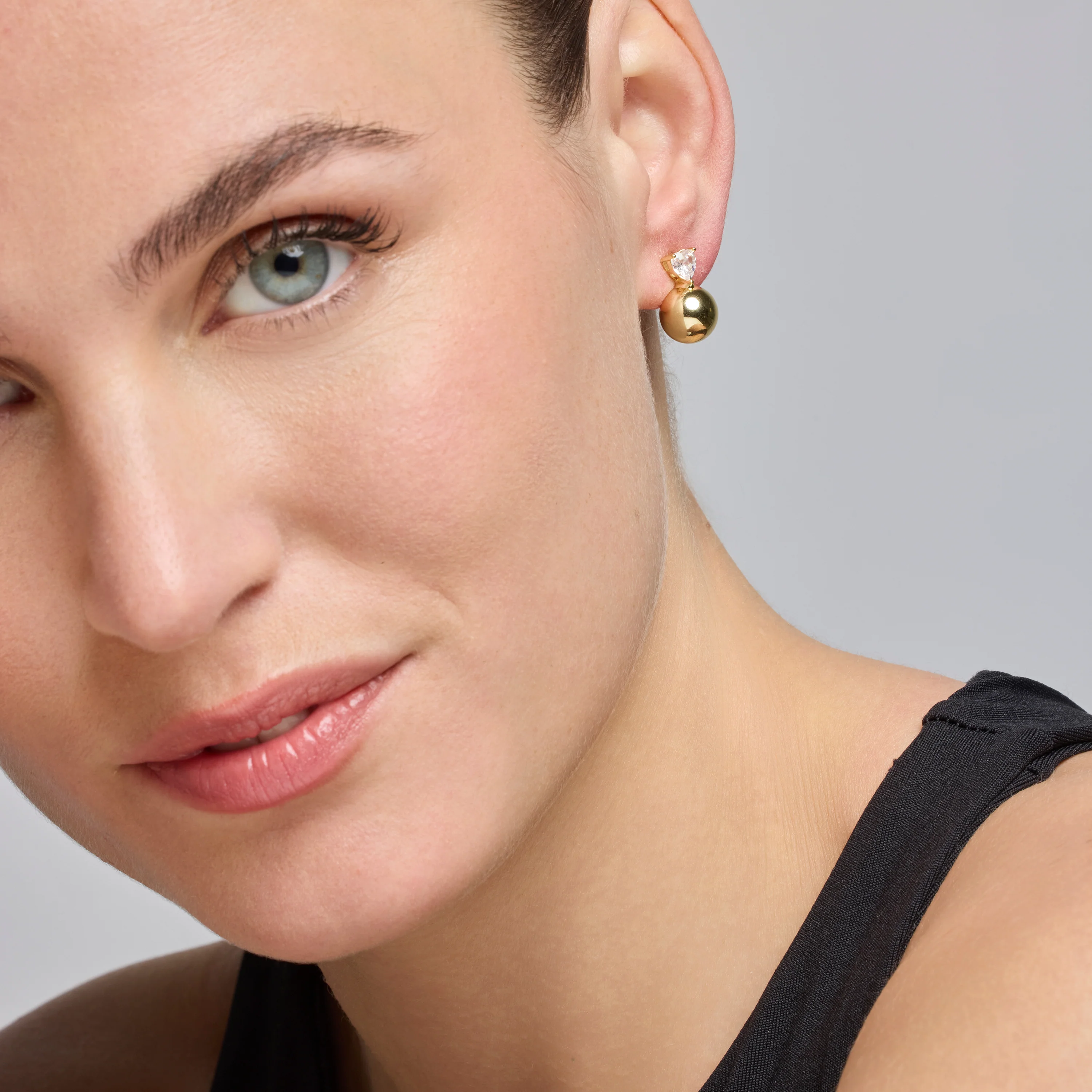 Pendientes con Circonita Brillante acabado oro 18k - Miora - Image 2