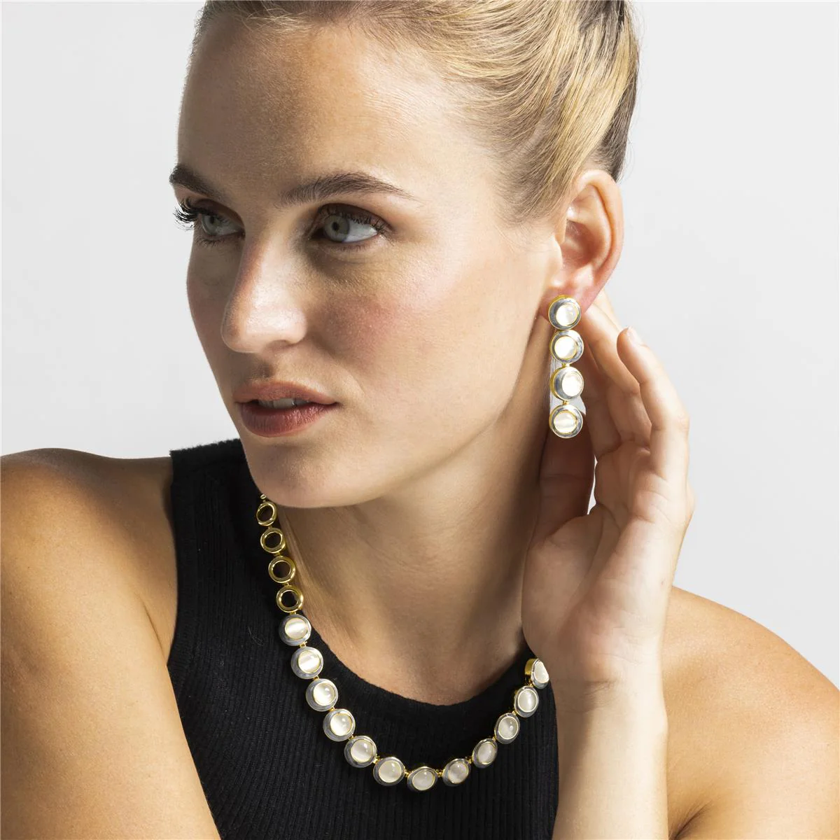 Pendientes Nawil acabado oro 18k - Nawil BLANCO - Image 2