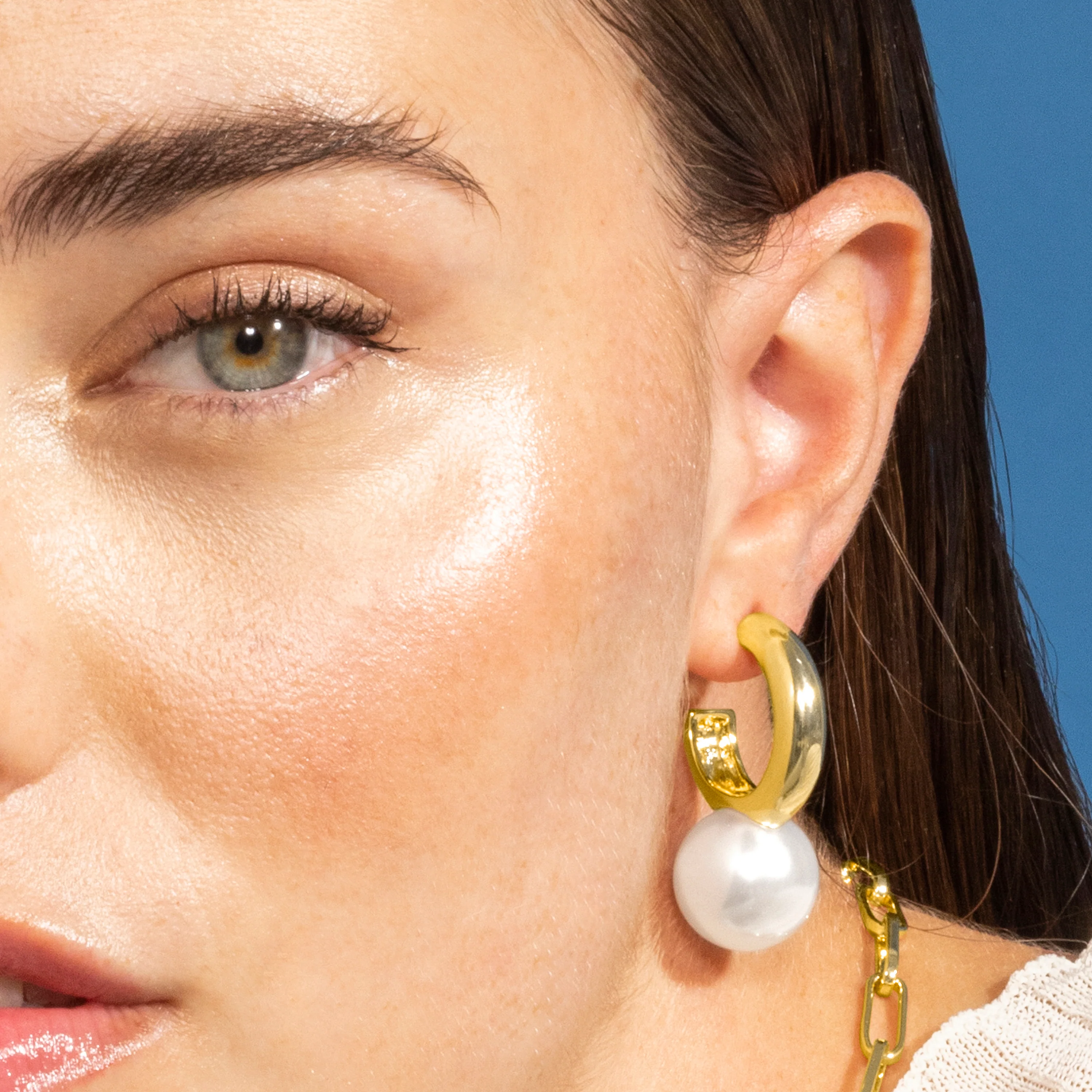 Pendientes de Perla Blanca acabados en oro amarillo 18K - Nesh - Image 3