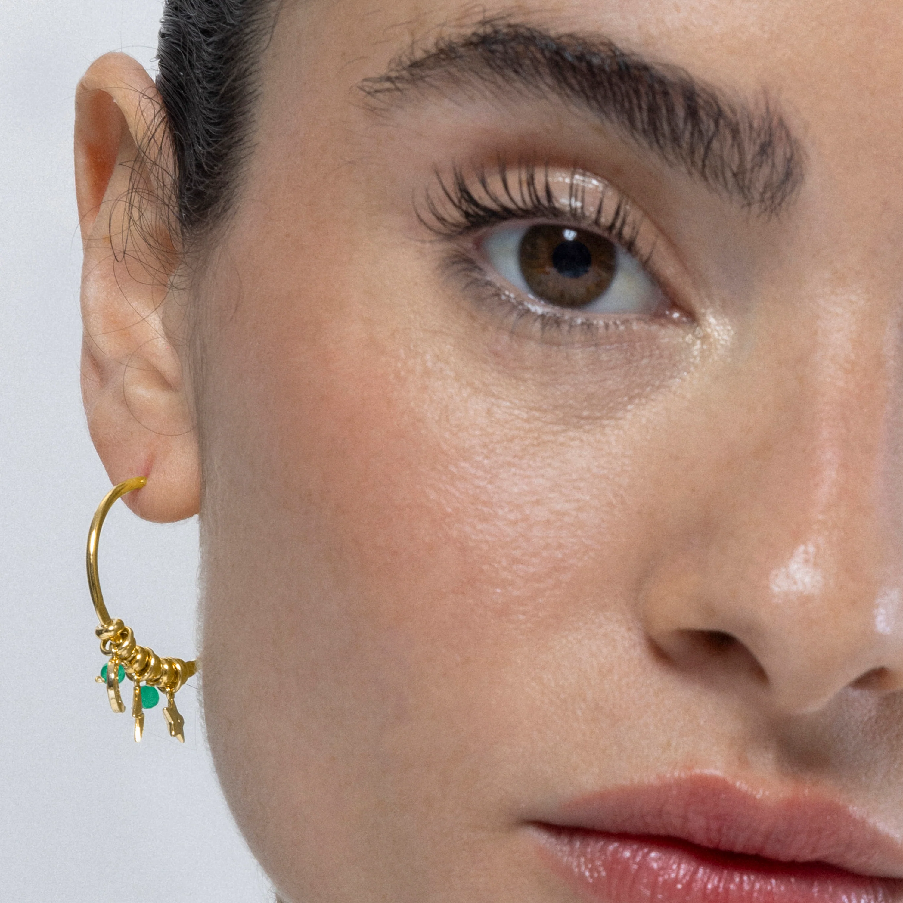 Pendientes de Plata de Ley 925 y Cristal Verde acabados en oro amarillo de 18k - Olzex - Image 3