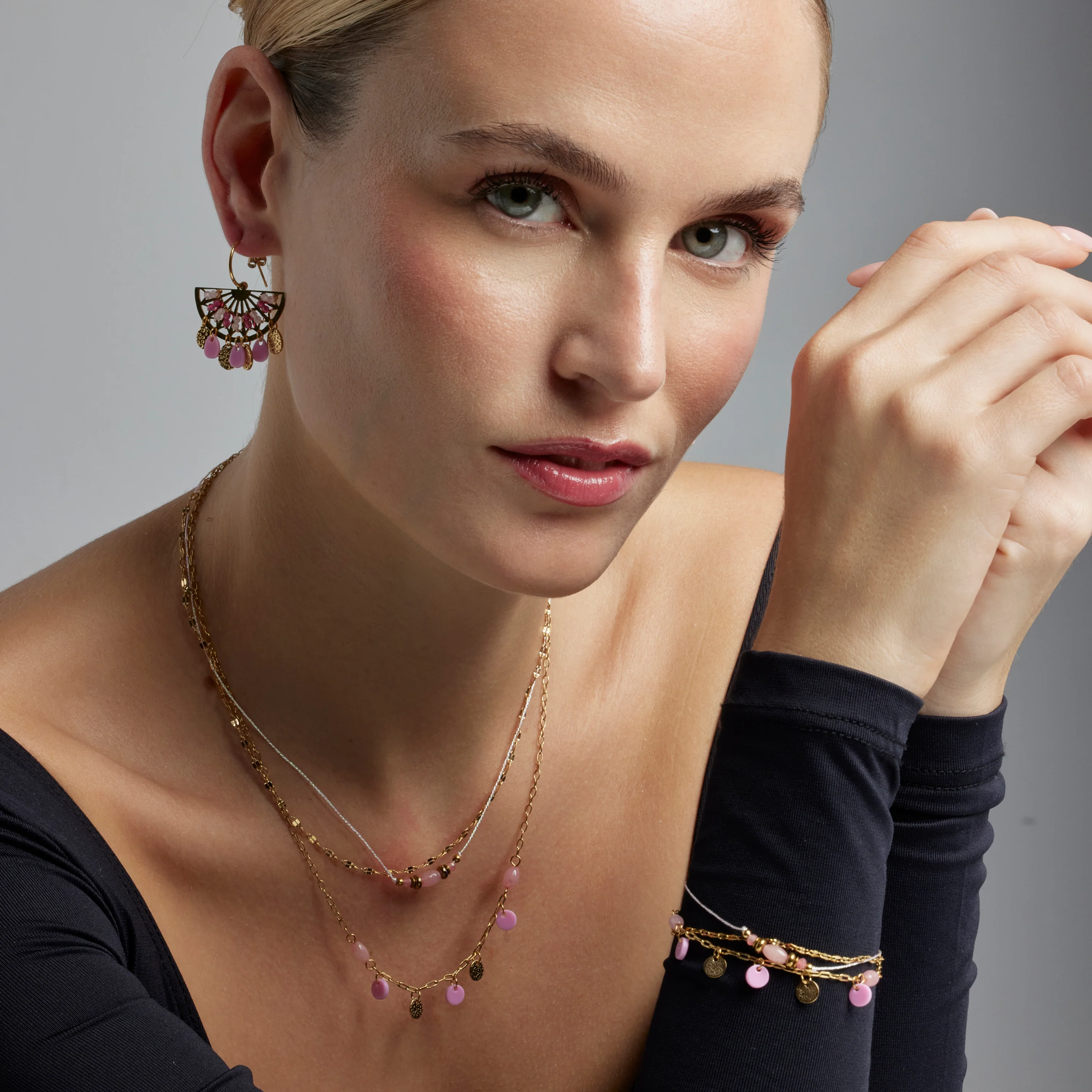 Pendientes con Cristal Rosa acabado oro 18k - Omlia - Image 2