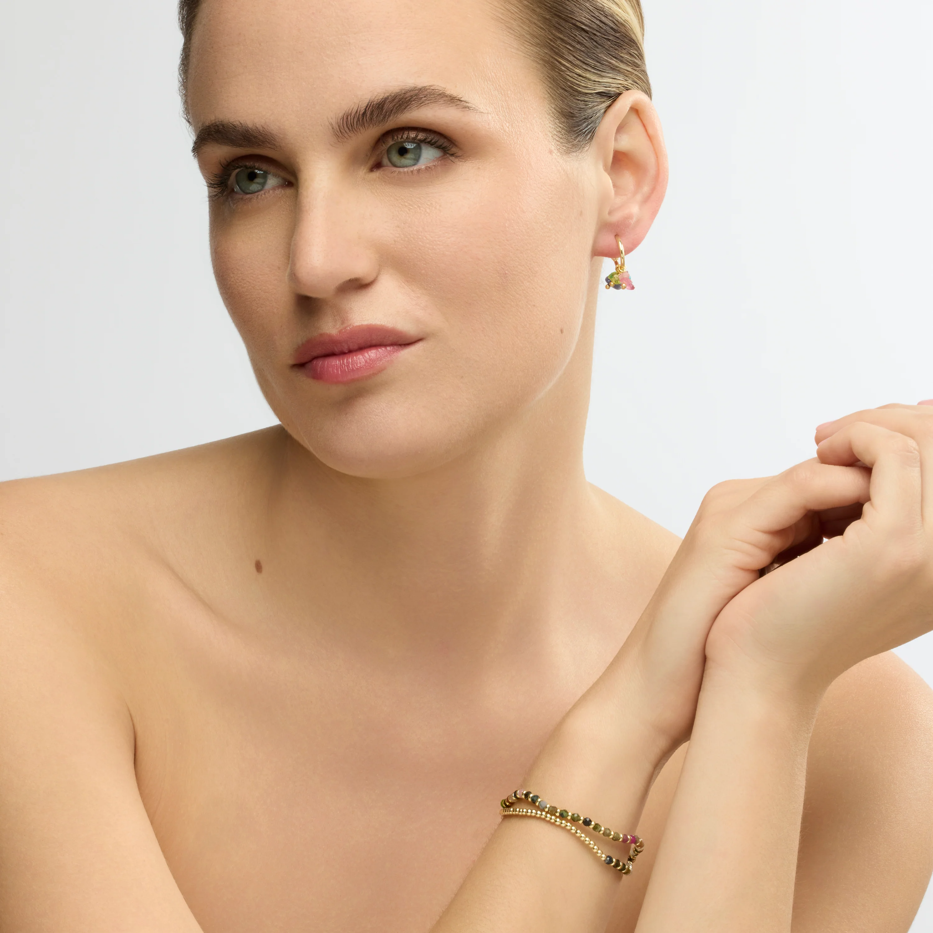 Pendientes acabado oro amarillo de 18k y Multicolor Piedra Natural - Onisu - Image 2