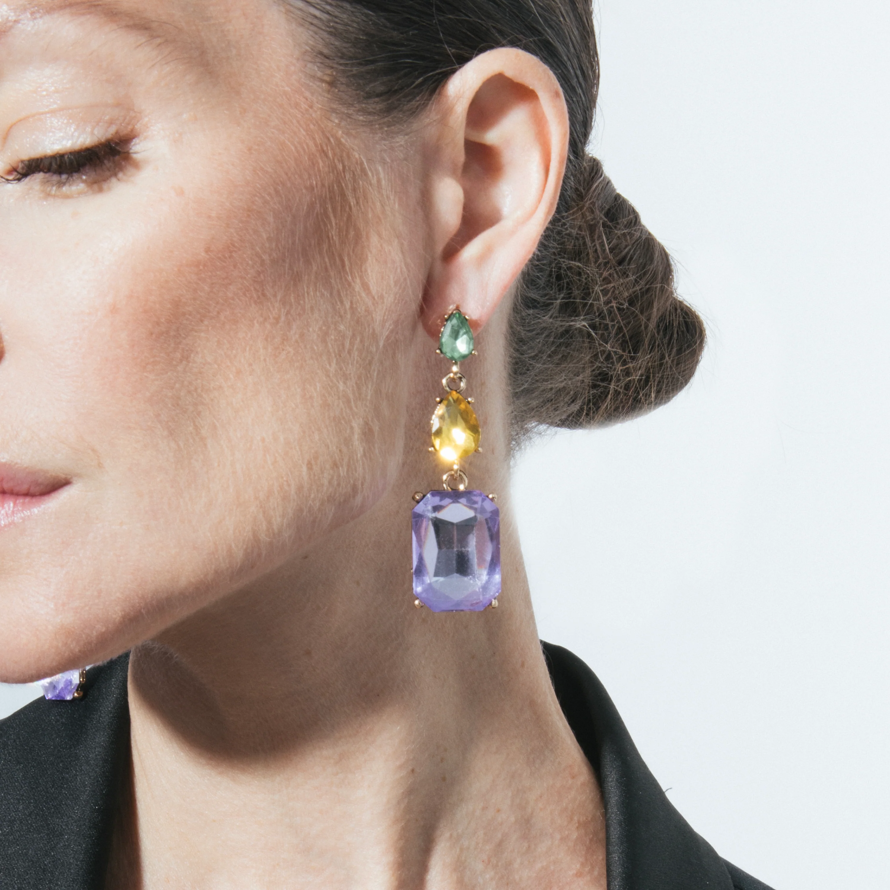 Pendientes de Cristal Morado acabados en oro amarillo 18K - Phiaqua - Image 4