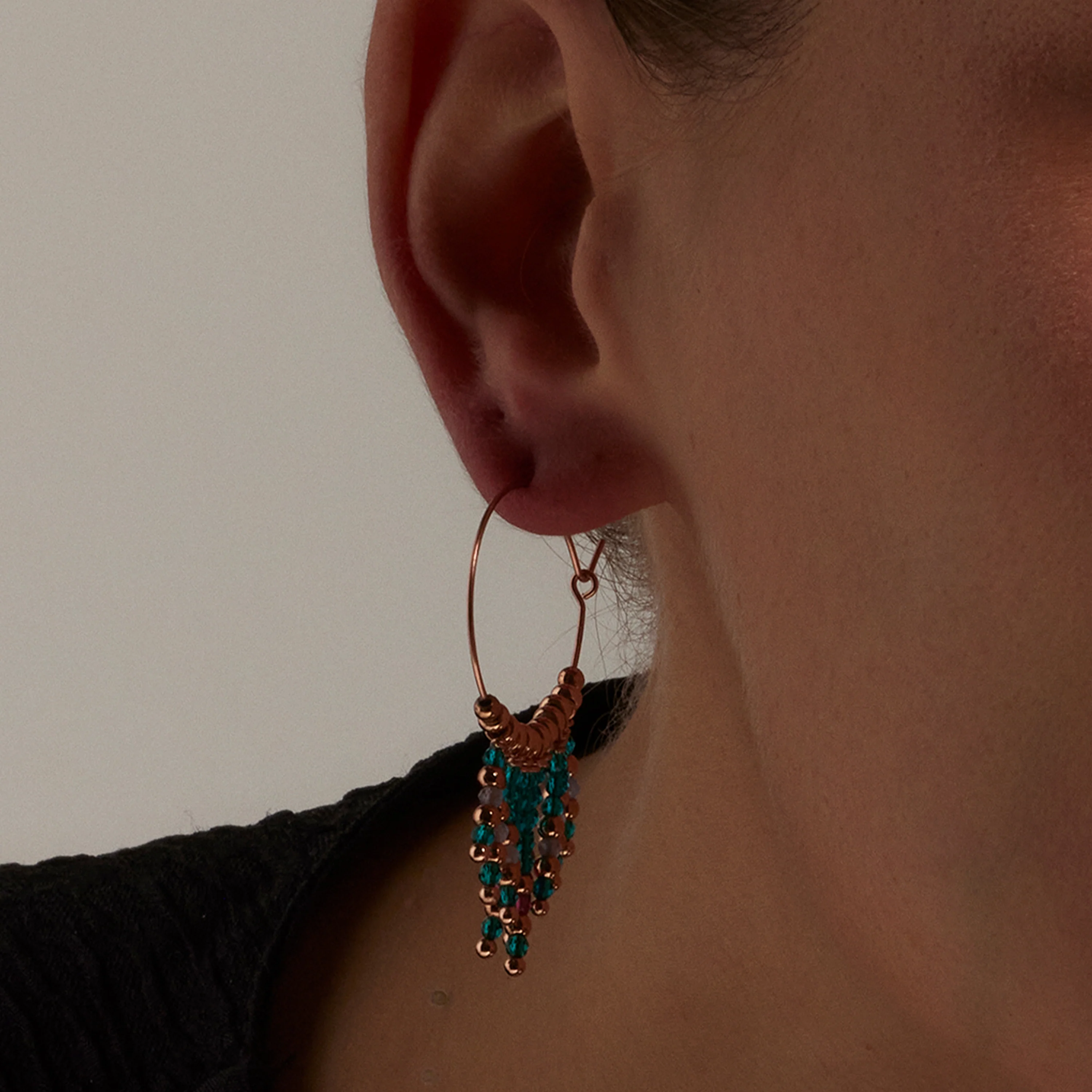 Pendientes de Plata de Ley 925 con Cristal Azul acabados en oro rosa 18K - Raiva - Image 4