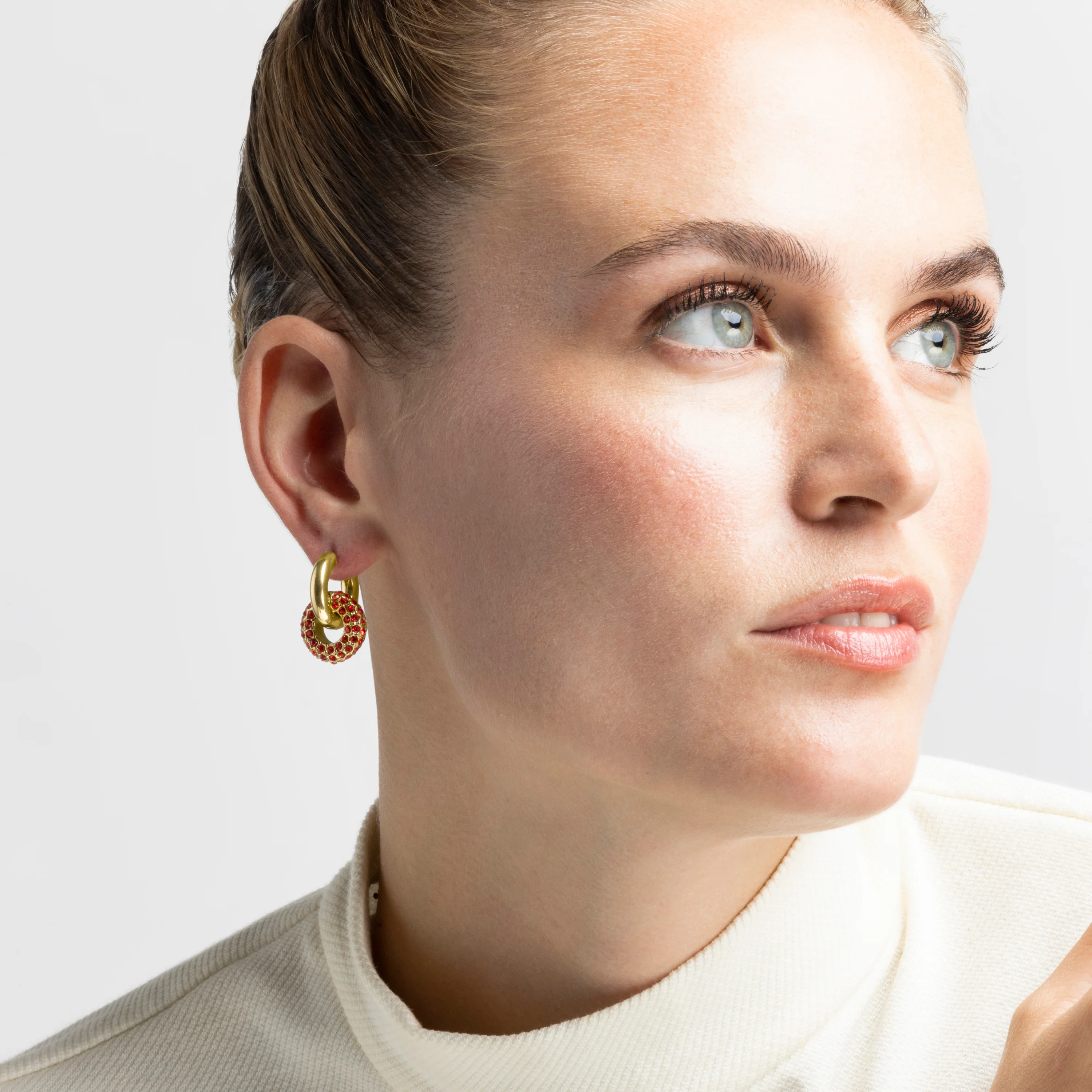 Pendientes con Cristal Rojo acabado oro 18k - Rawe - Image 4