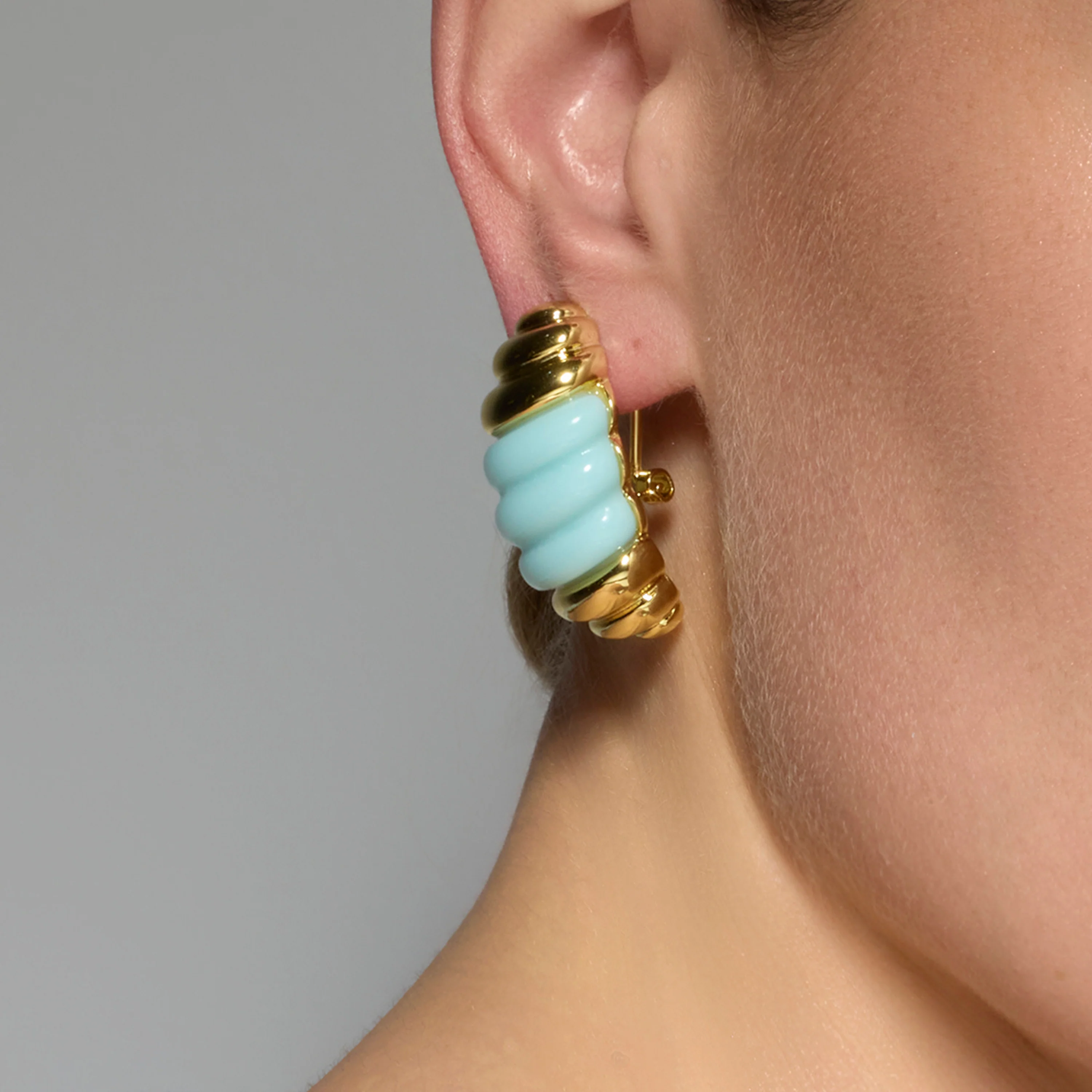 Pendientes Rawil de Resina Azul acabado oro amarillo de 18k - Image 4