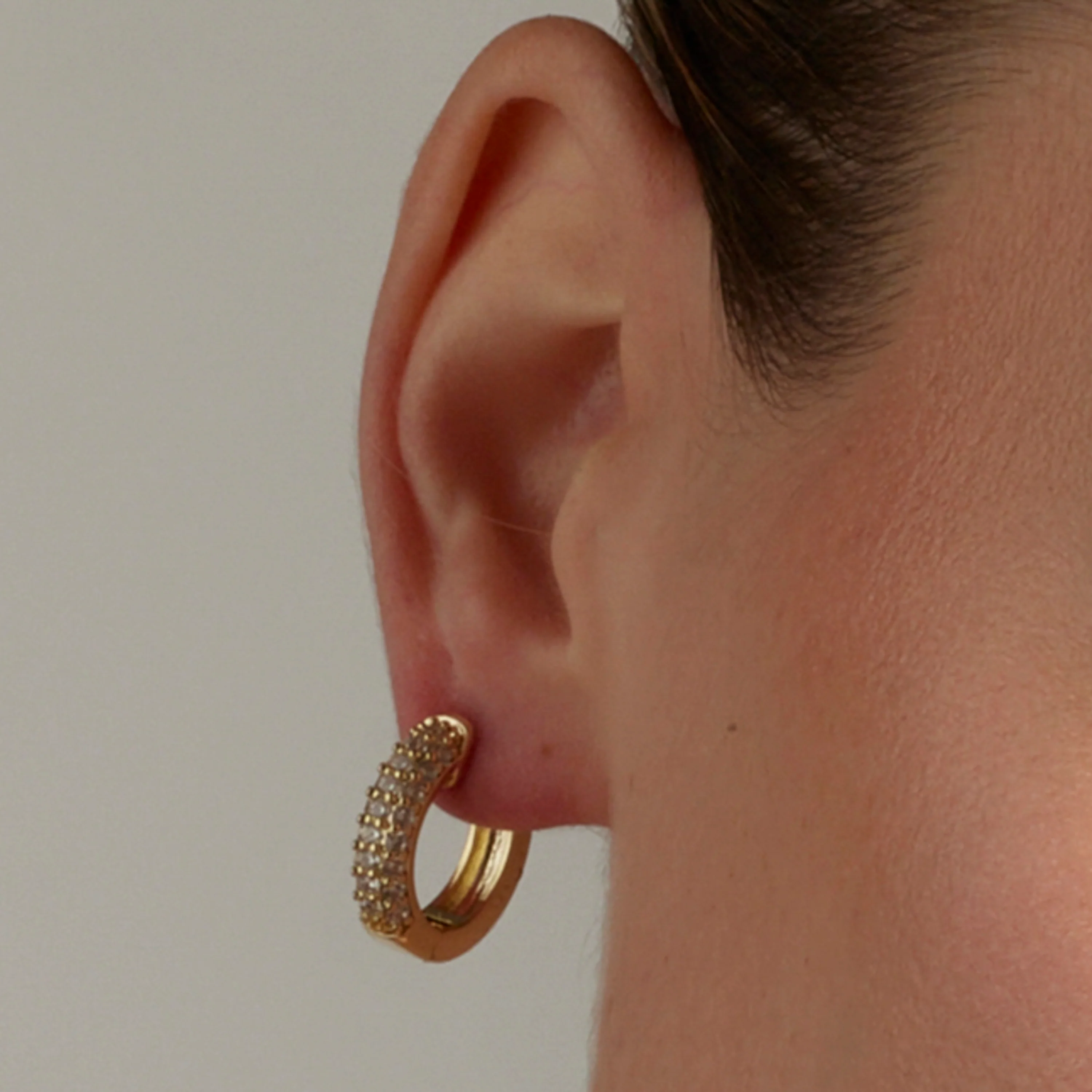 Pendientes de Circonita Brillante acabados en oro amarillo 18K - Rieli - Image 4