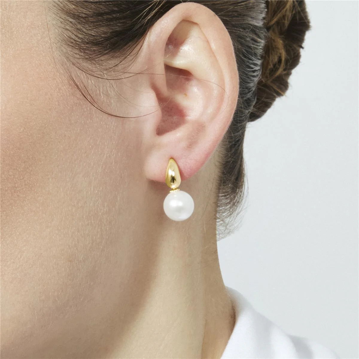 Pendientes de Perla Blanca acabado en oro amarillo de 18k - Rosmi - Image 6