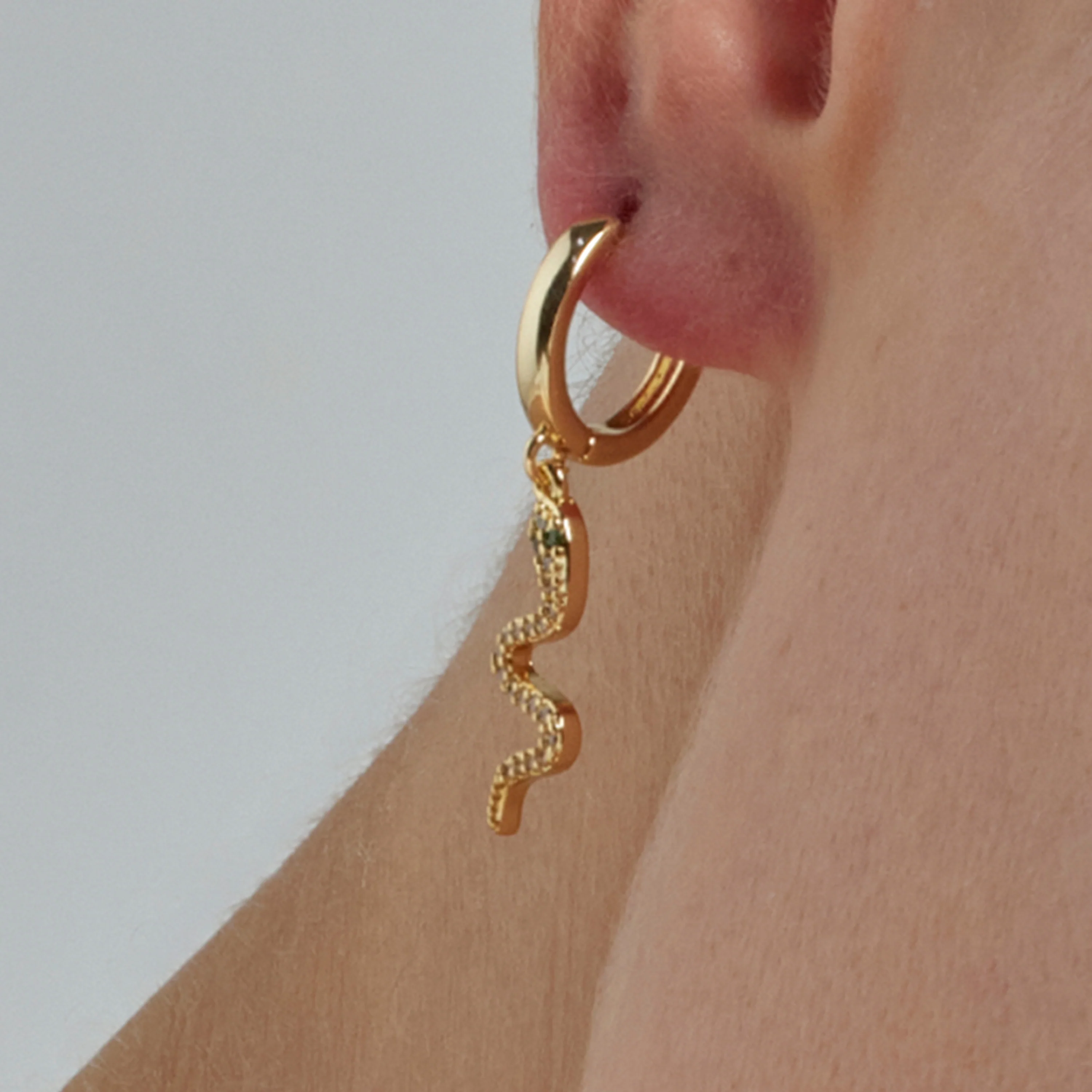 Pendientes de Circonita Brillante acabados en oro amarillo 18K - Rysil - Image 4