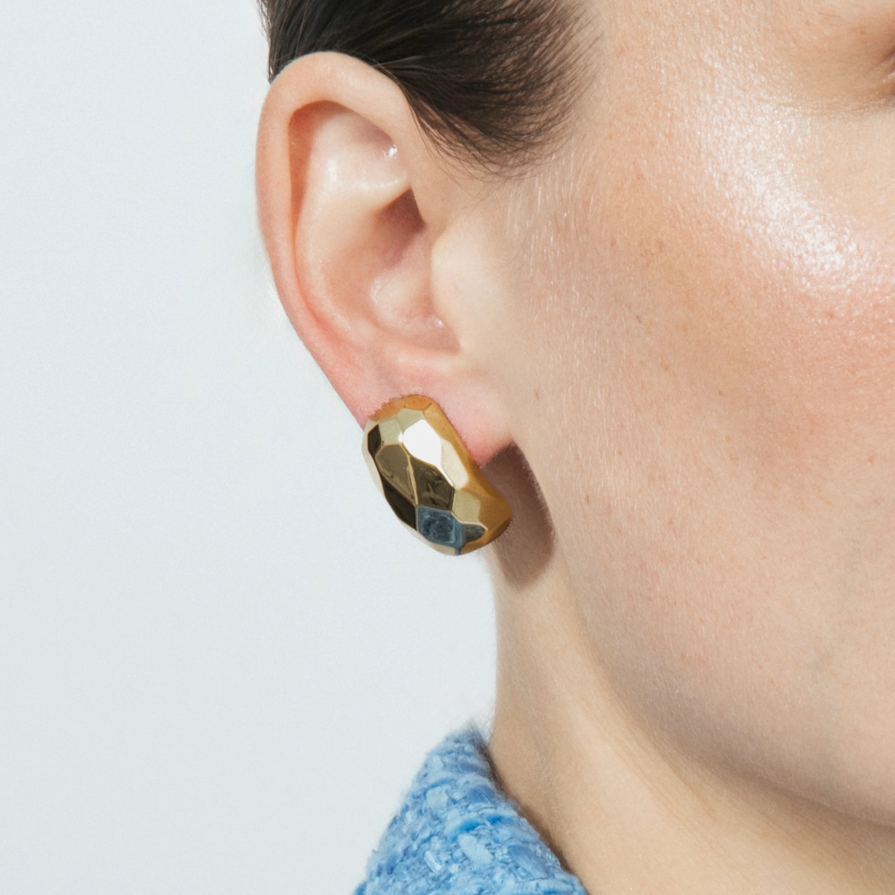Pendientes acabado en oro amarillo 18k - Sarie - Image 4