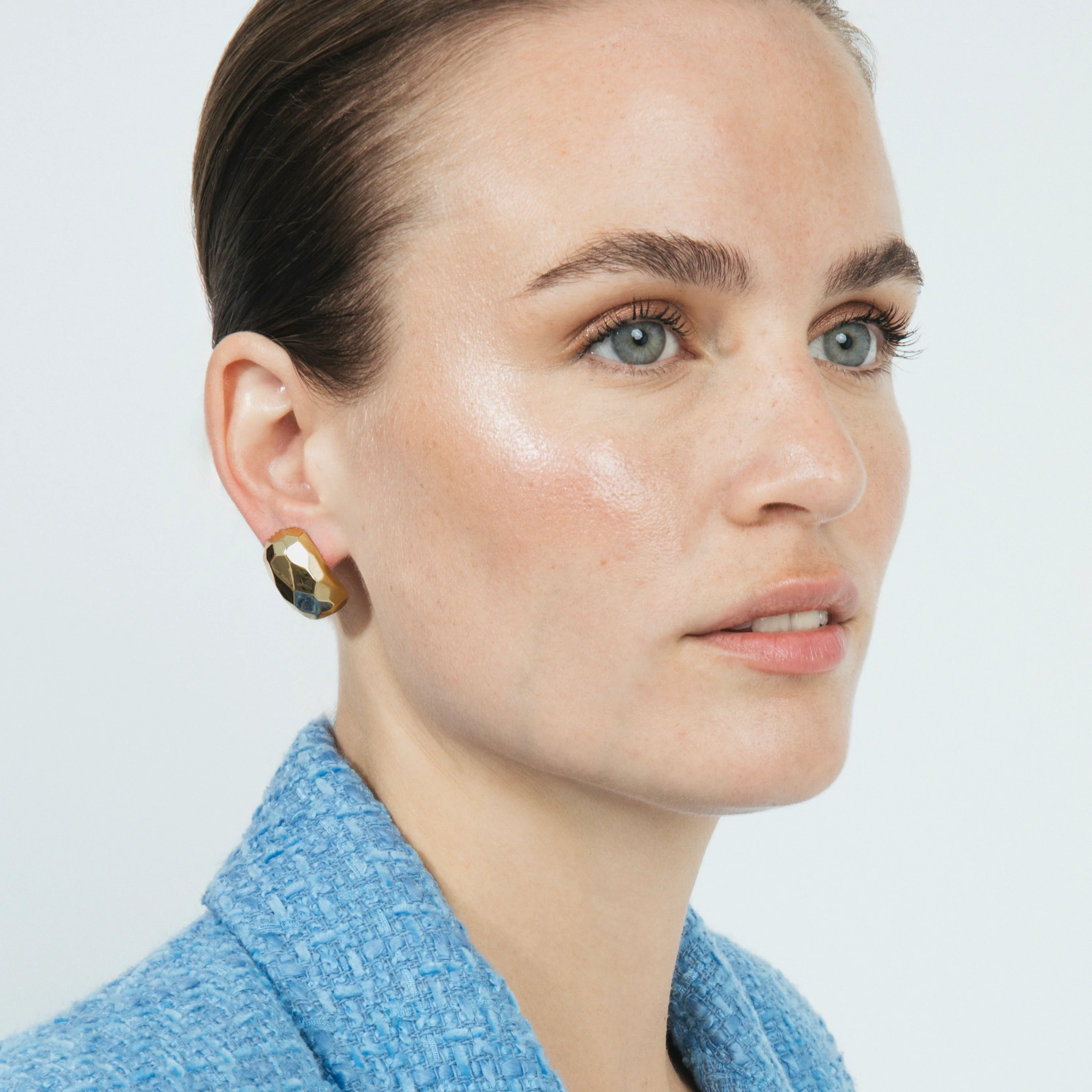 Pendientes acabado en oro amarillo 18k - Sarie - Image 6