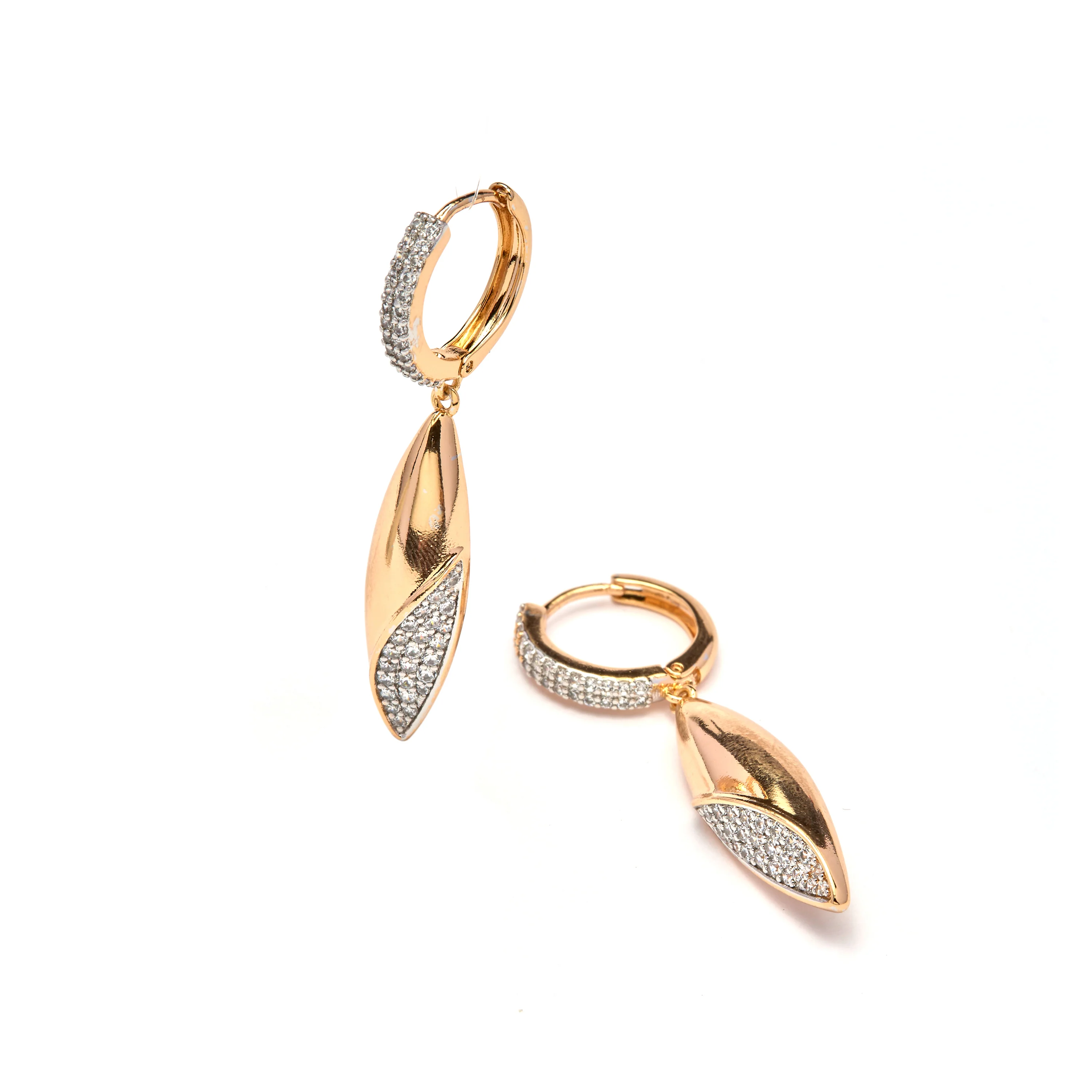 Pendientes de Circonita Brillante acabado en oro amarillo de 18k - Iskio - Image 4