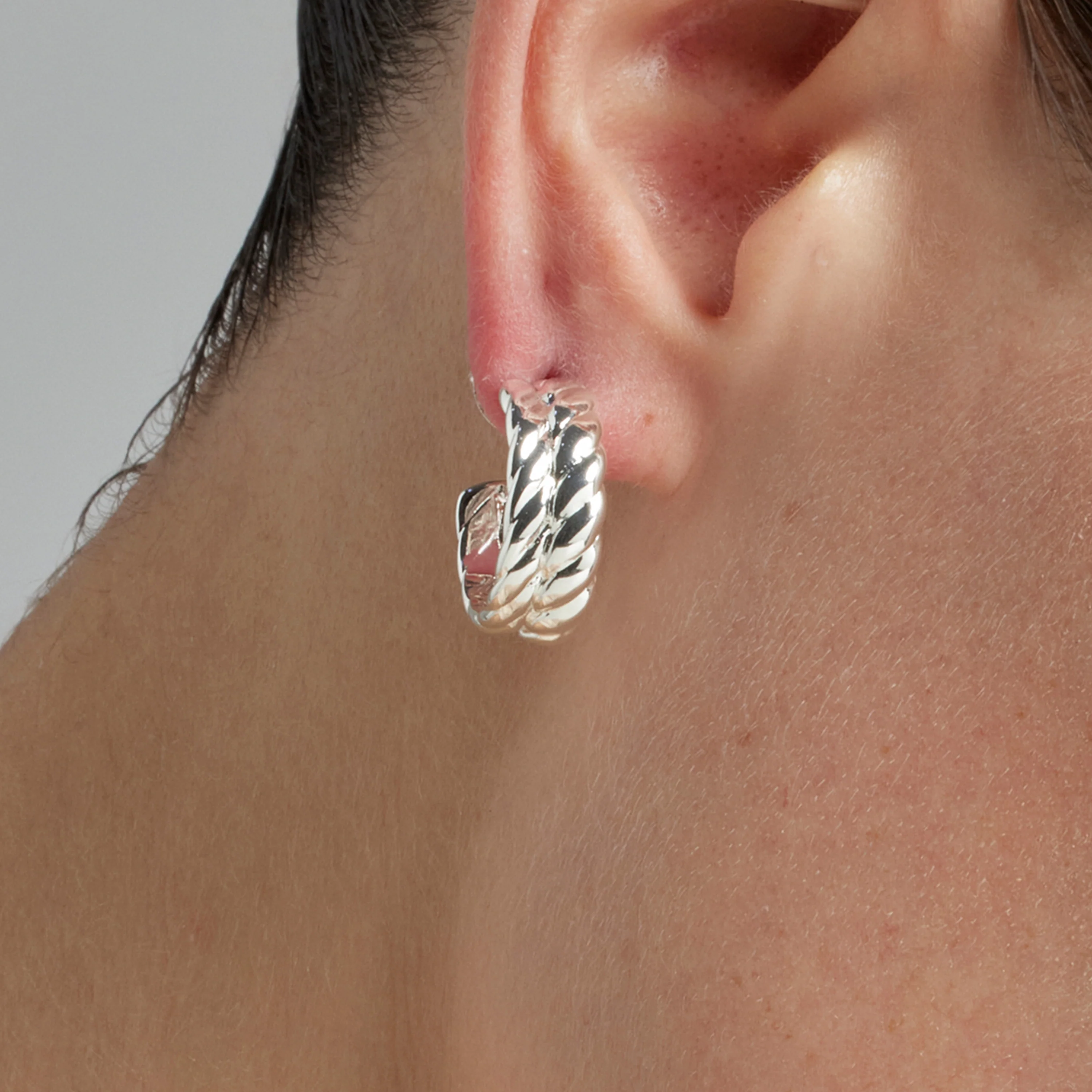 Pendientes de 19,5mm de diámetro acabado en rodio- Thety - Image 4
