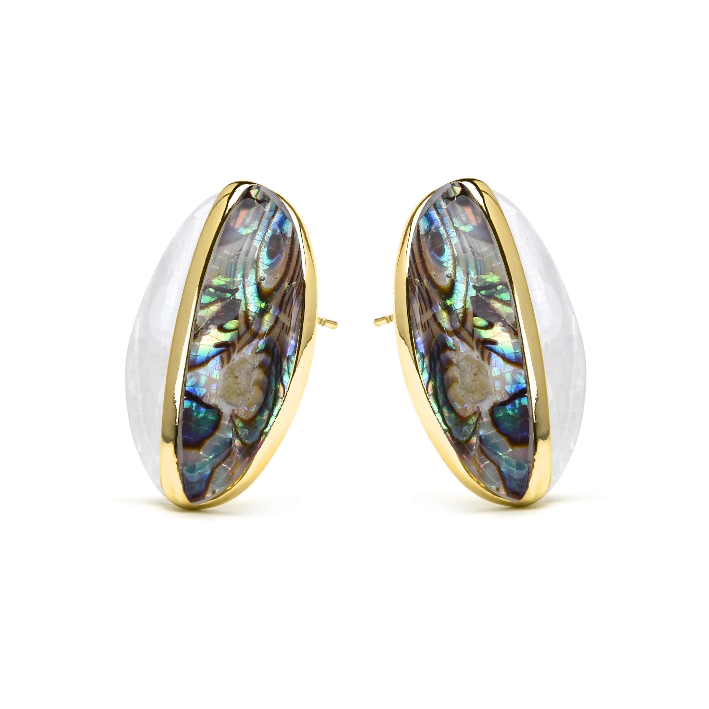 Pendientes Thisca de Madreperla Blanca acabado oro amarillo de 18k - Image 3