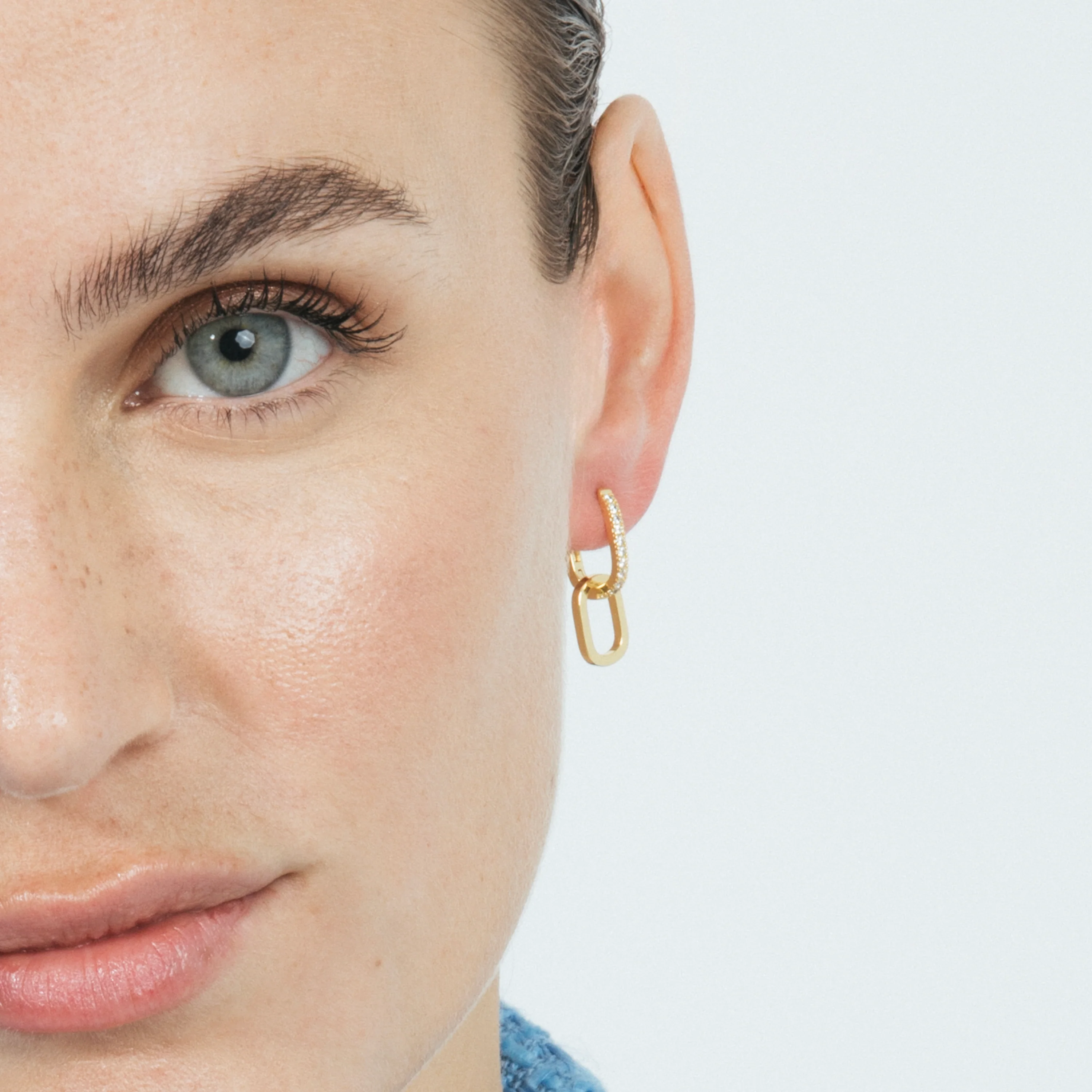 Pendientes acabado en oro amarillo 18k - Thuja - Image 4