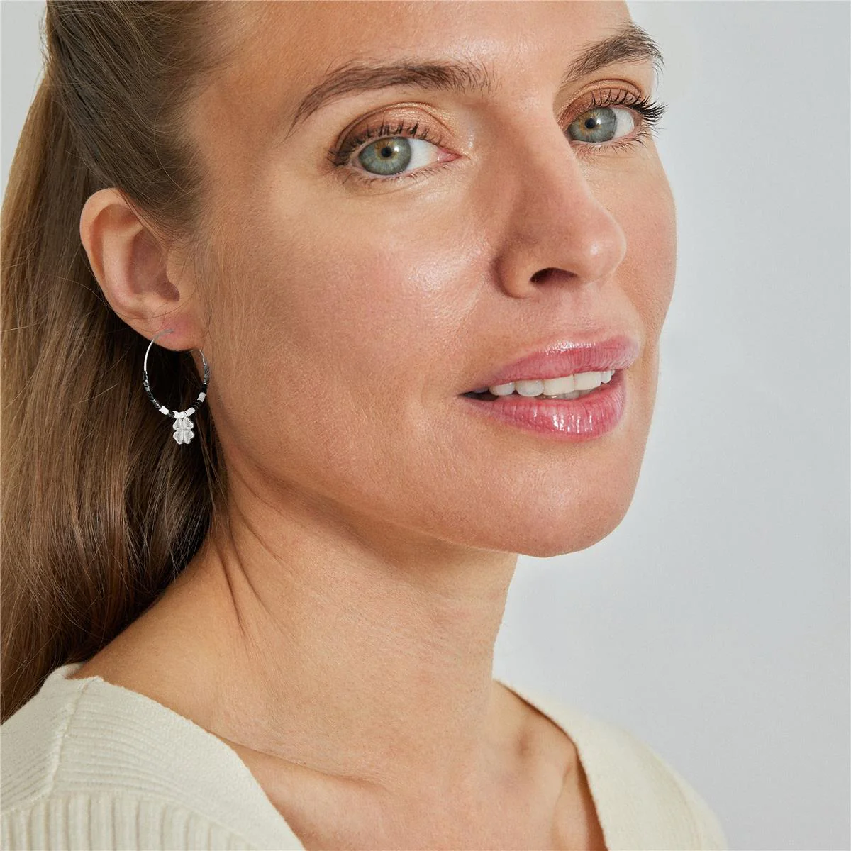 Pendientes Trébol Plata De Ley 925 - Trébol GRIS - Image 3