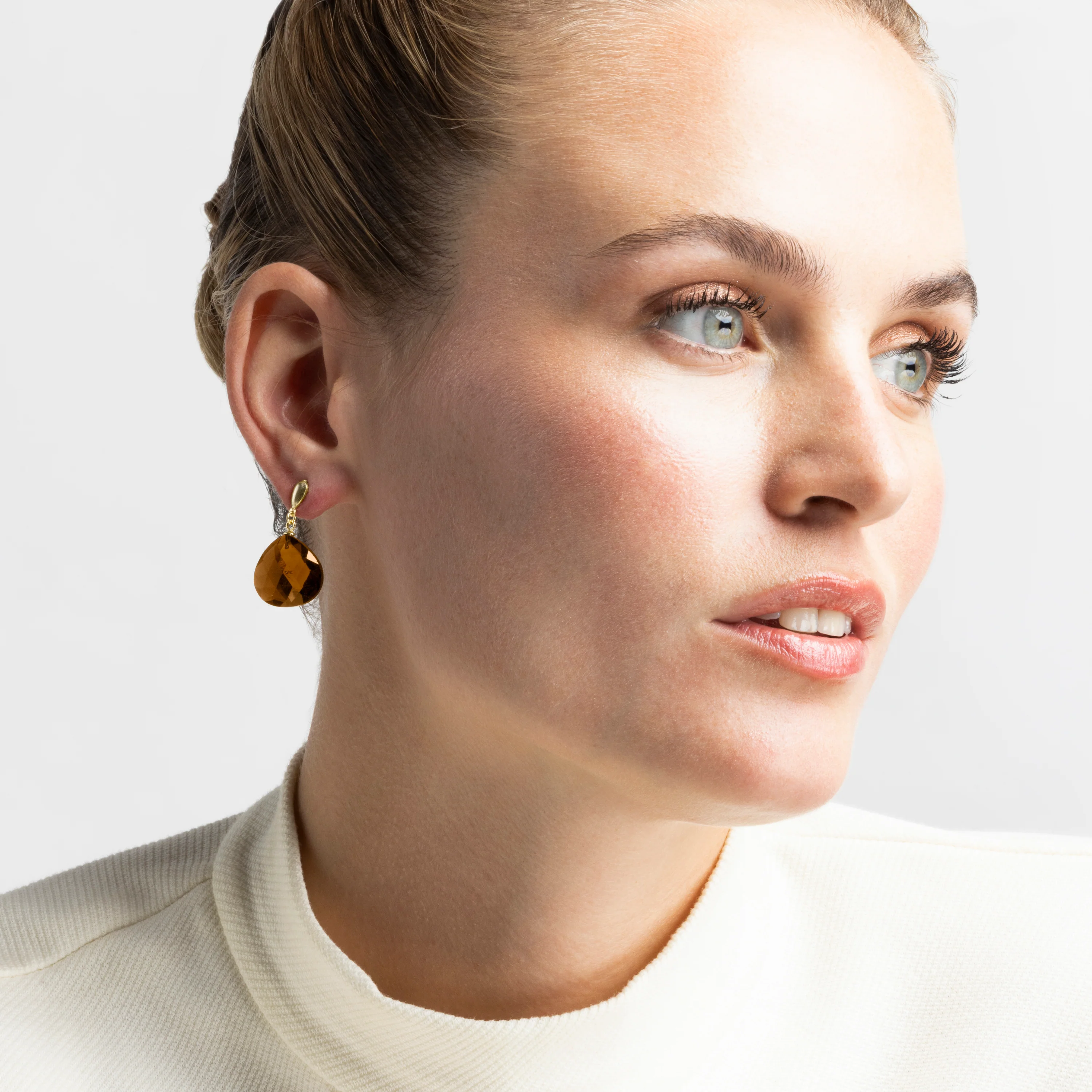 Pendientes de Plata de Ley 925 con Cuarzo Ahumado Hidrotermal acabados en oro amarillo 18K - Zoqoyi - Image 4