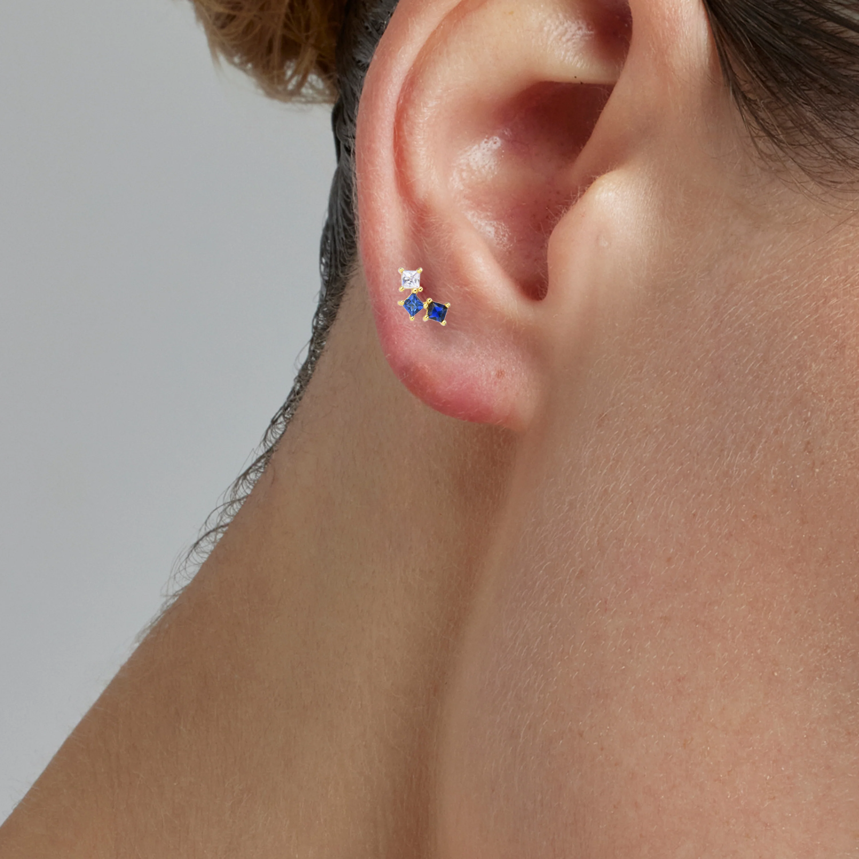 Piercing de Plata de Ley 925 con Circonita Multicolor acabado en oro amarillo 18K - Corci - Image 4