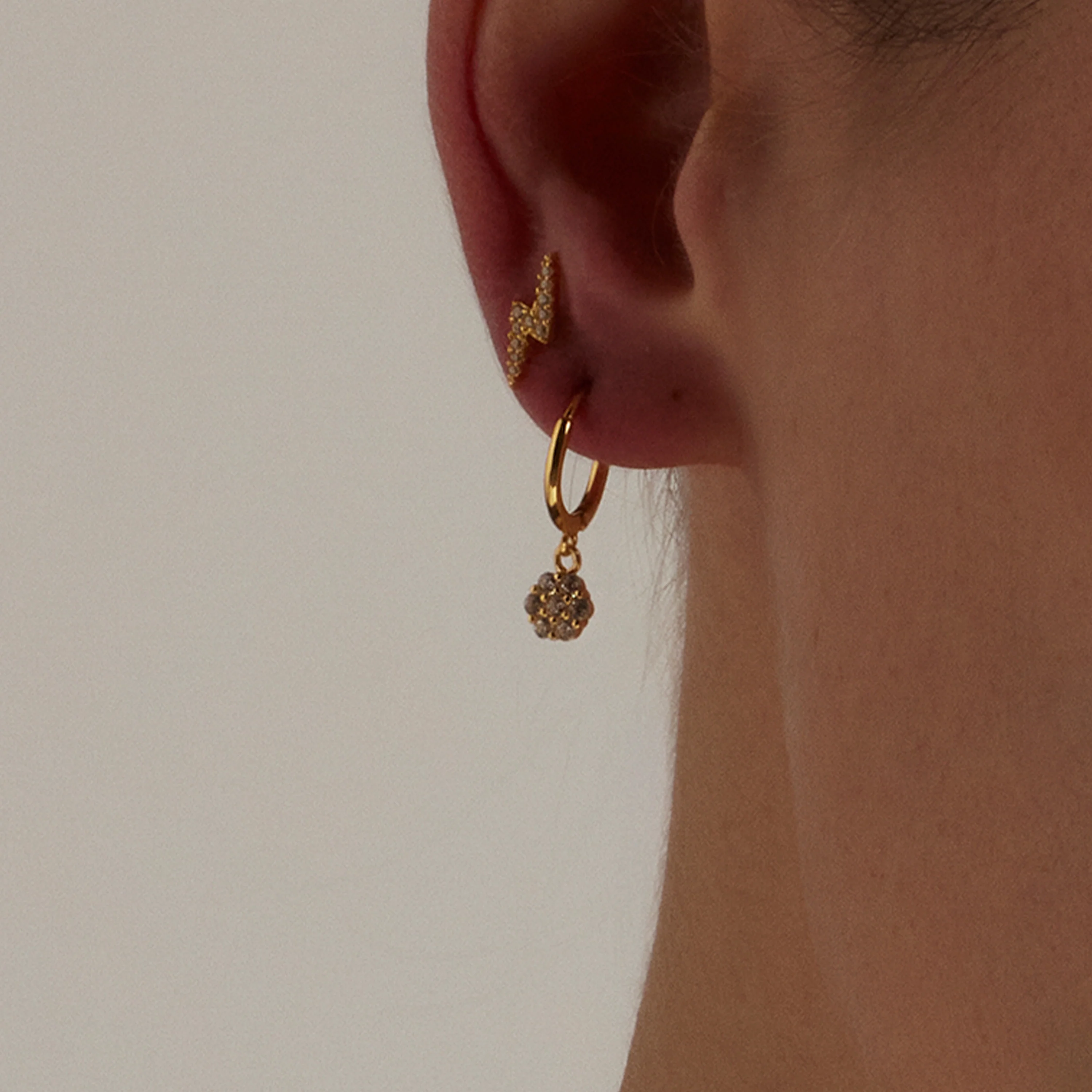 Piercing de Plata de Ley 925 con Circonita Brillante acabado en oro amarillo 18K - Linse - Image 4